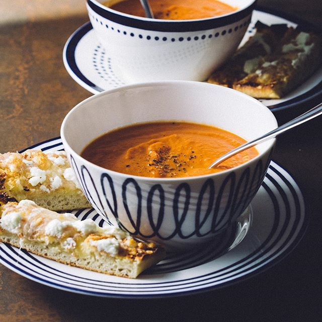 We&rsquo;re all just sitting around anyway, why not make some creamy tomato soup and cheese toasties? Recipe from @bonappetitmag
.
.
.
#stlouisgram #stl #foodblog #soupseason #souptime #foodpicsbruh #eatme #bonappetit #foodandwine #foodstagram #delic