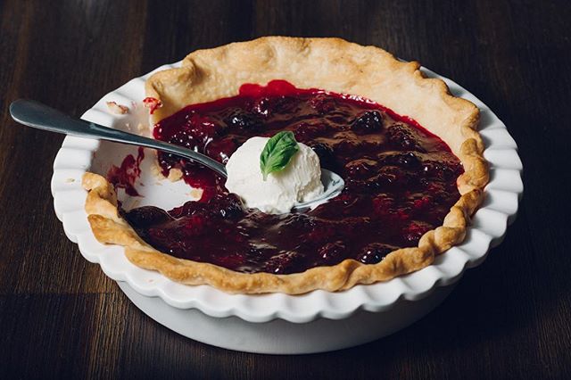 Blackberry basil pie + Ted Drew&rsquo;s vanilla custard.