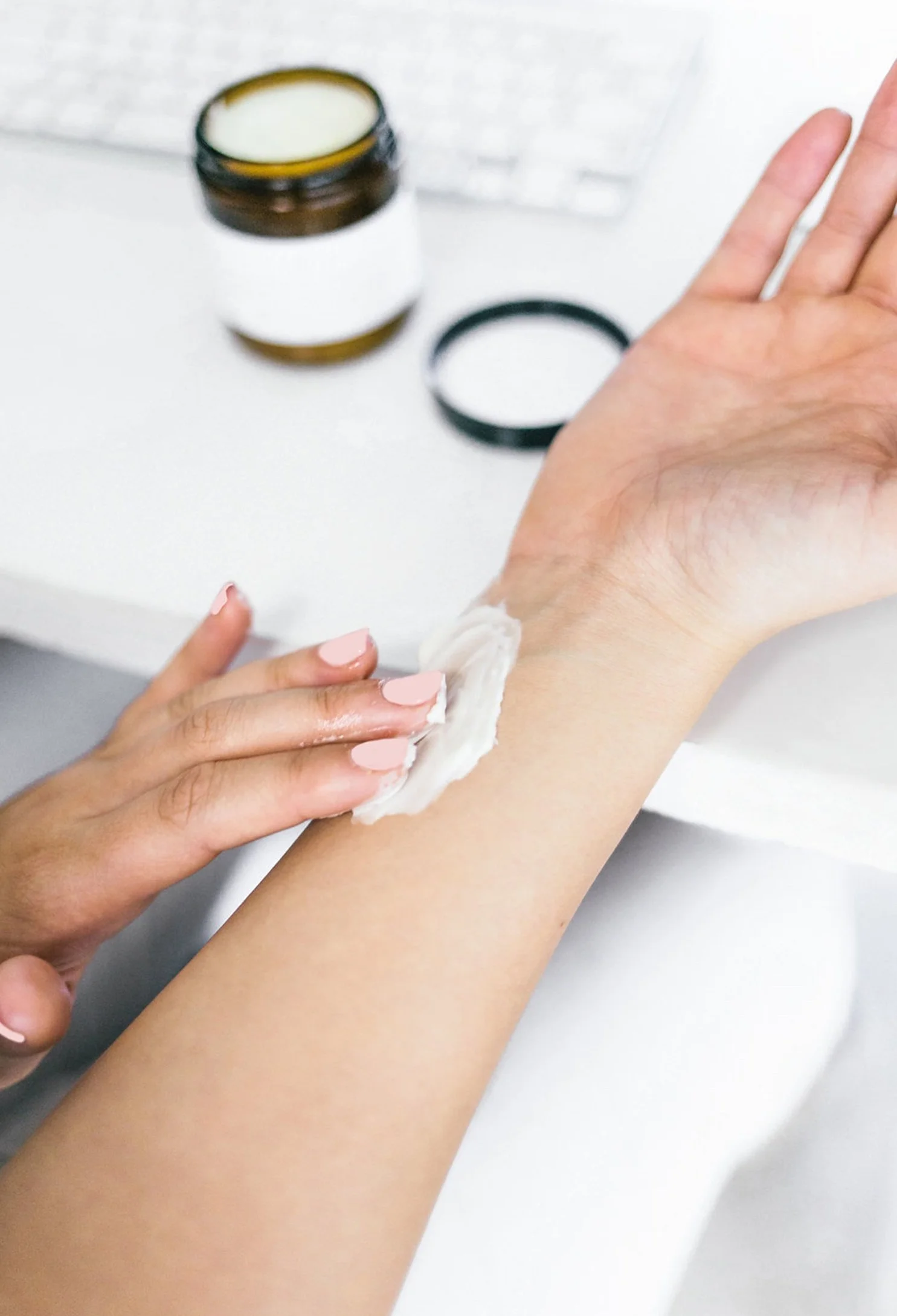 Tips-To-Moisturize-Skin-Naturally-Primally-Pure-Skincare.jpg