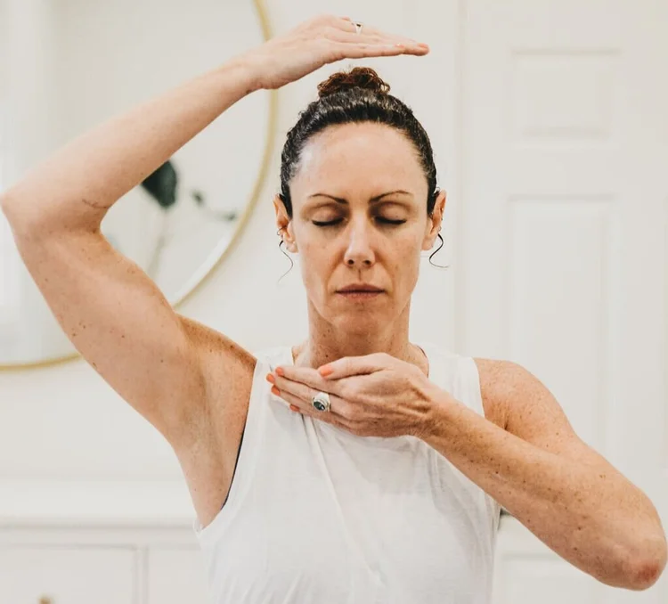 Slow qi gong movement