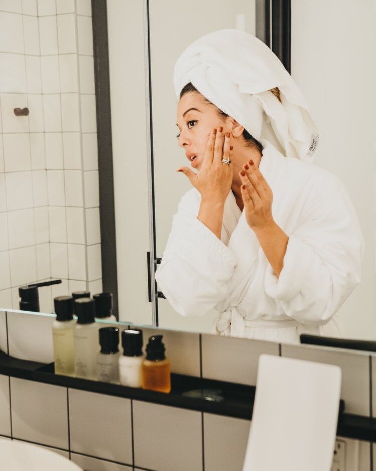 Curious about treating acne from within? 🌟 Dive into our latest blog post to uncover the holistic approach to acne treatment. 🌱 Let's heal your skin from the inside out!  Tap the link in bio👉@saffronandsagesandiego to learn more about how we appro