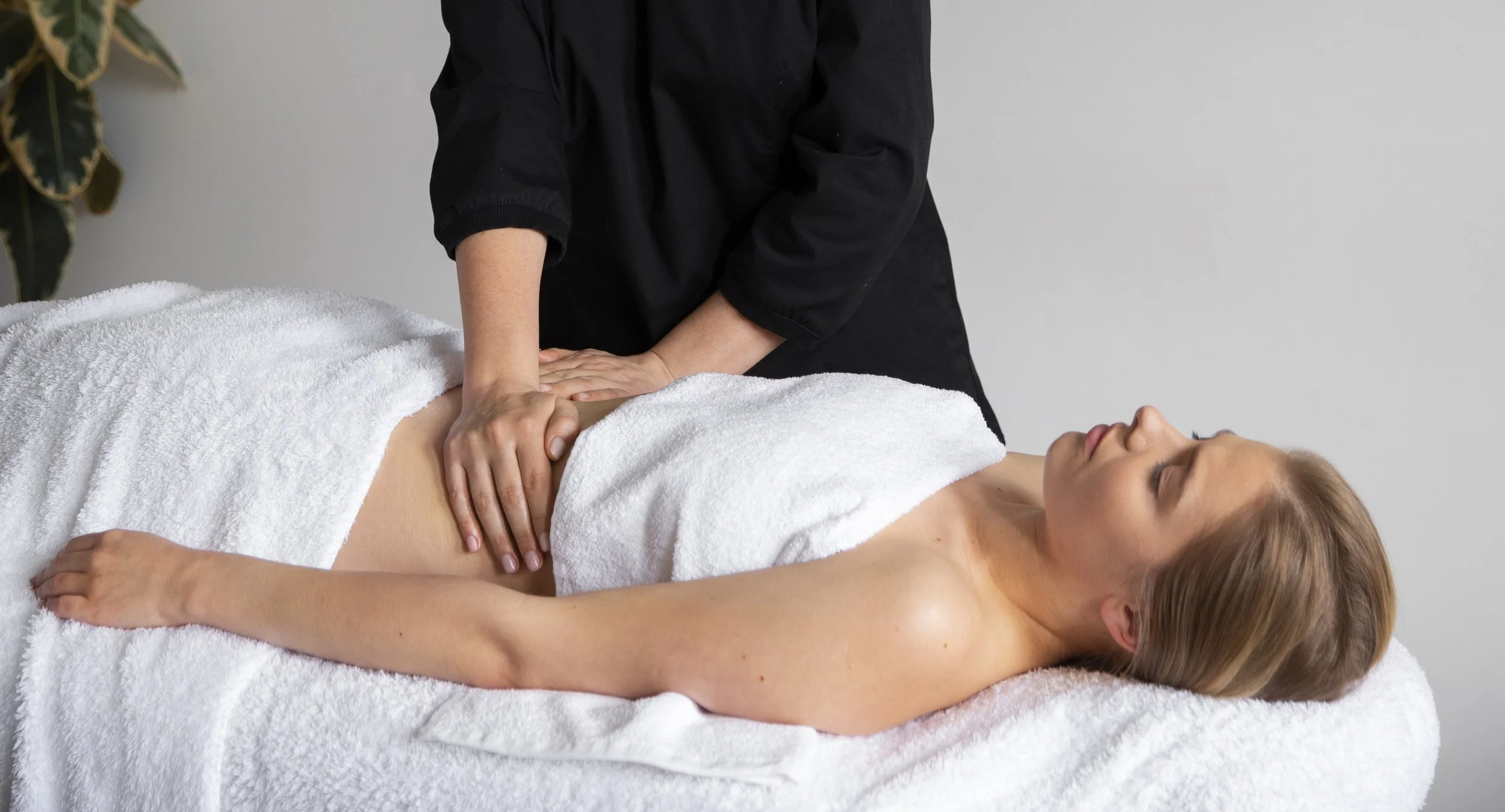 Massage Therapy for Menopause: Easing Pain and Promoting Relaxation