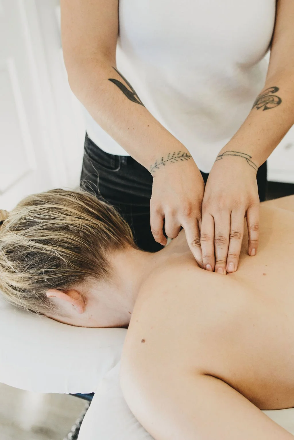 The Emotional and Physical Benefits of Massage Therapy for Women with PCOS
