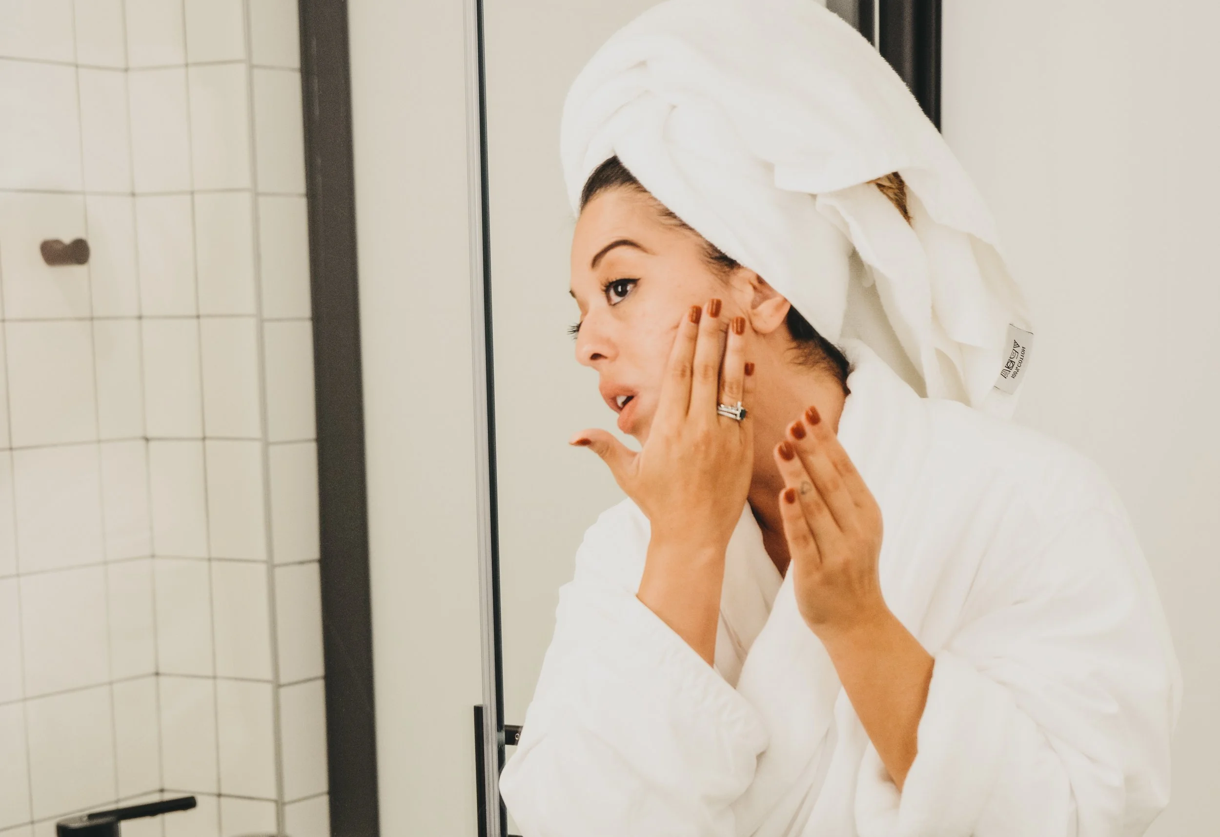 Healing Dark Spots with Microneedling: Restoring Skin’s Balance and Vitality