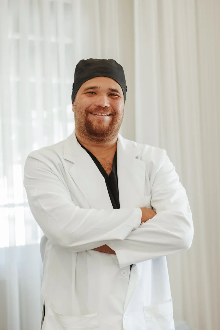 Dr. Alexander Aponte-Davila, ND, MHSN, Naturopathic doctor and nutritionist, Saffron & Sage