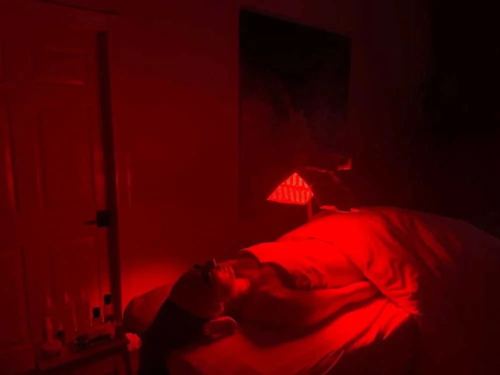 Red light therapy at Saffron & Sage