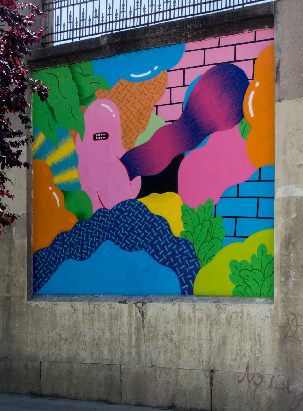 Grip face final - MurosTabacalera by Guillermo de la Madrid - Madrid Street Art Project.jpg