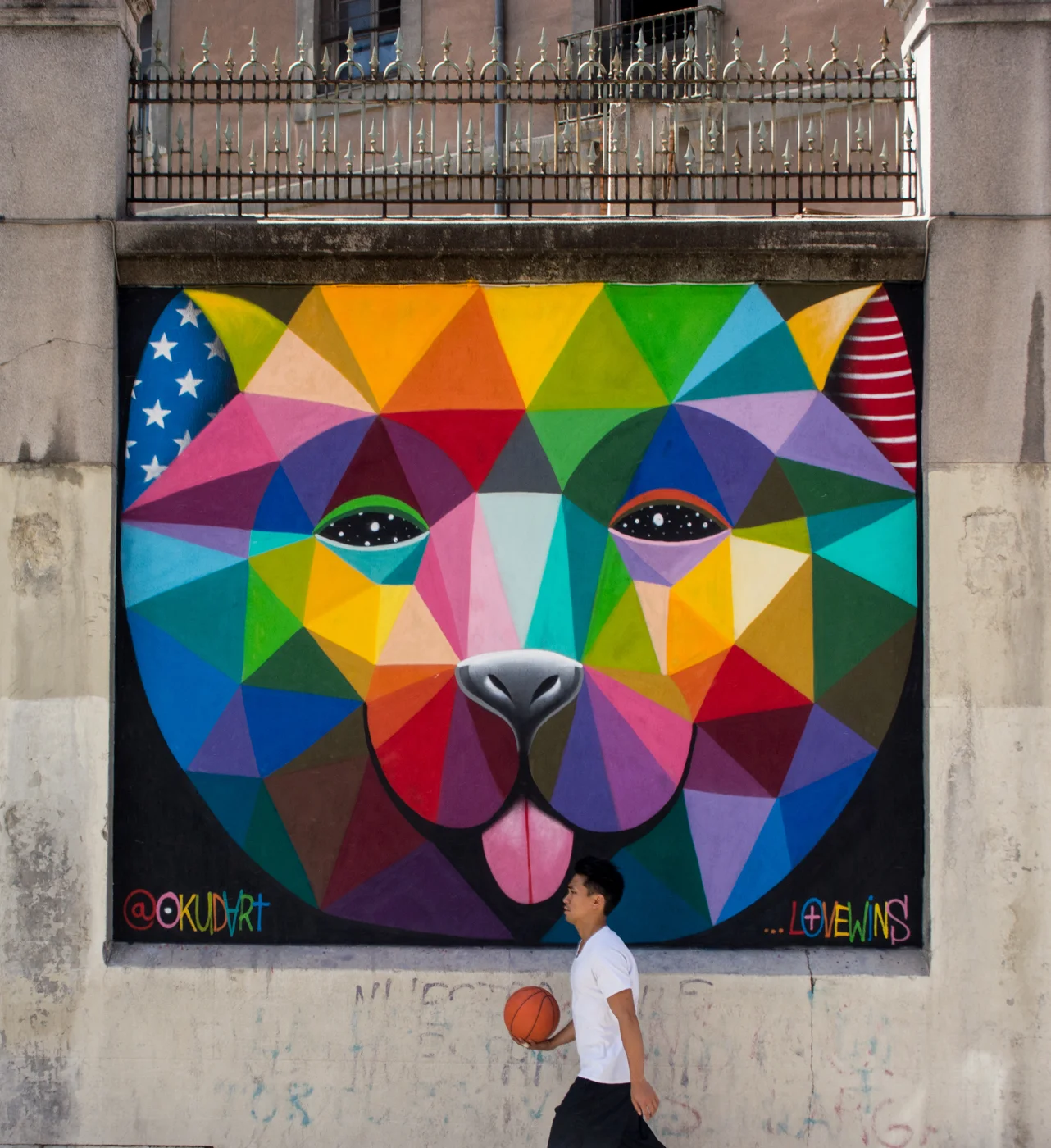 Okuda final - MurosTabacalera by Guillermo de la Madrid - Madrid Street Art Project.jpg