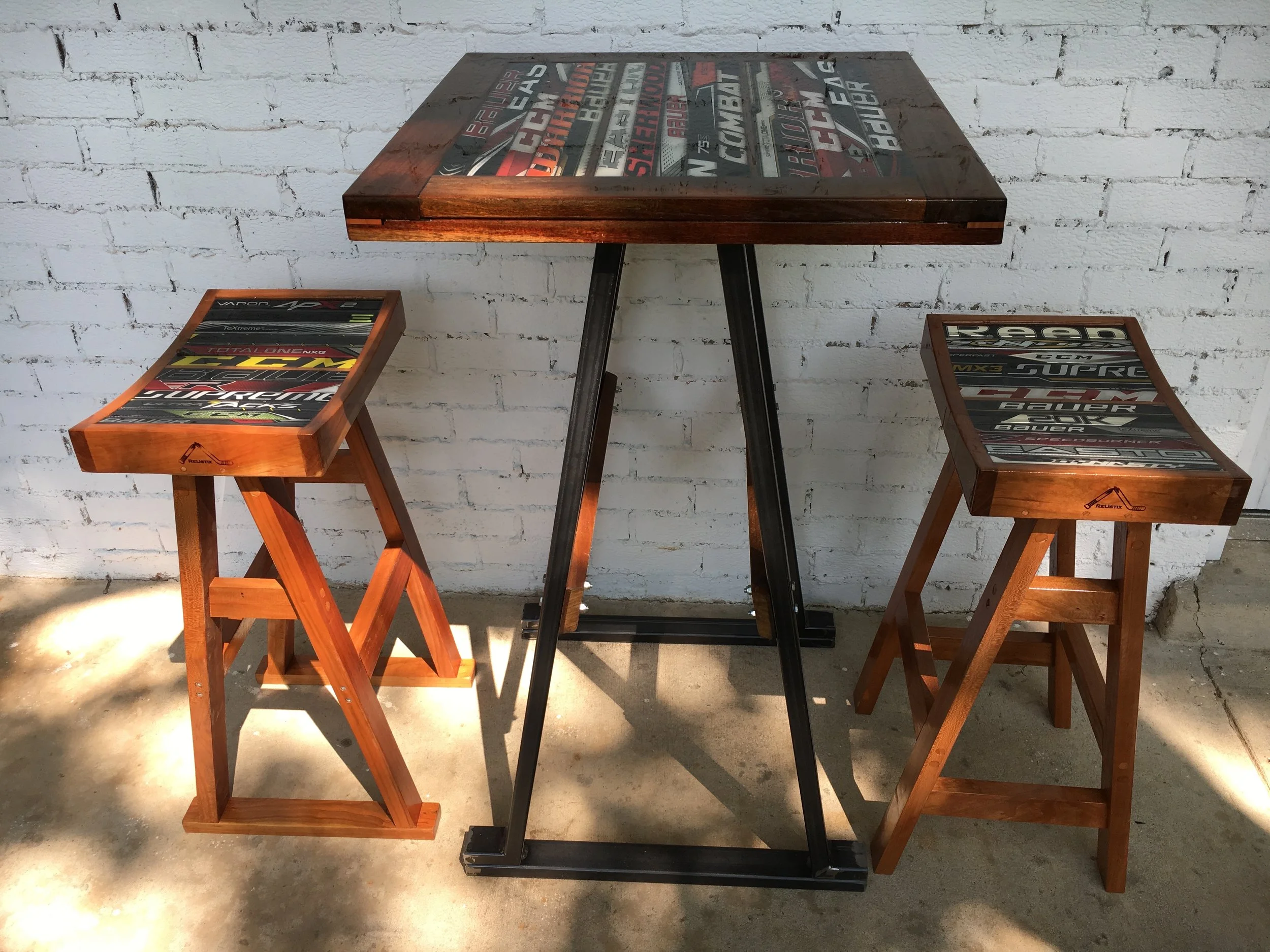 steel with stools[275245].jpg