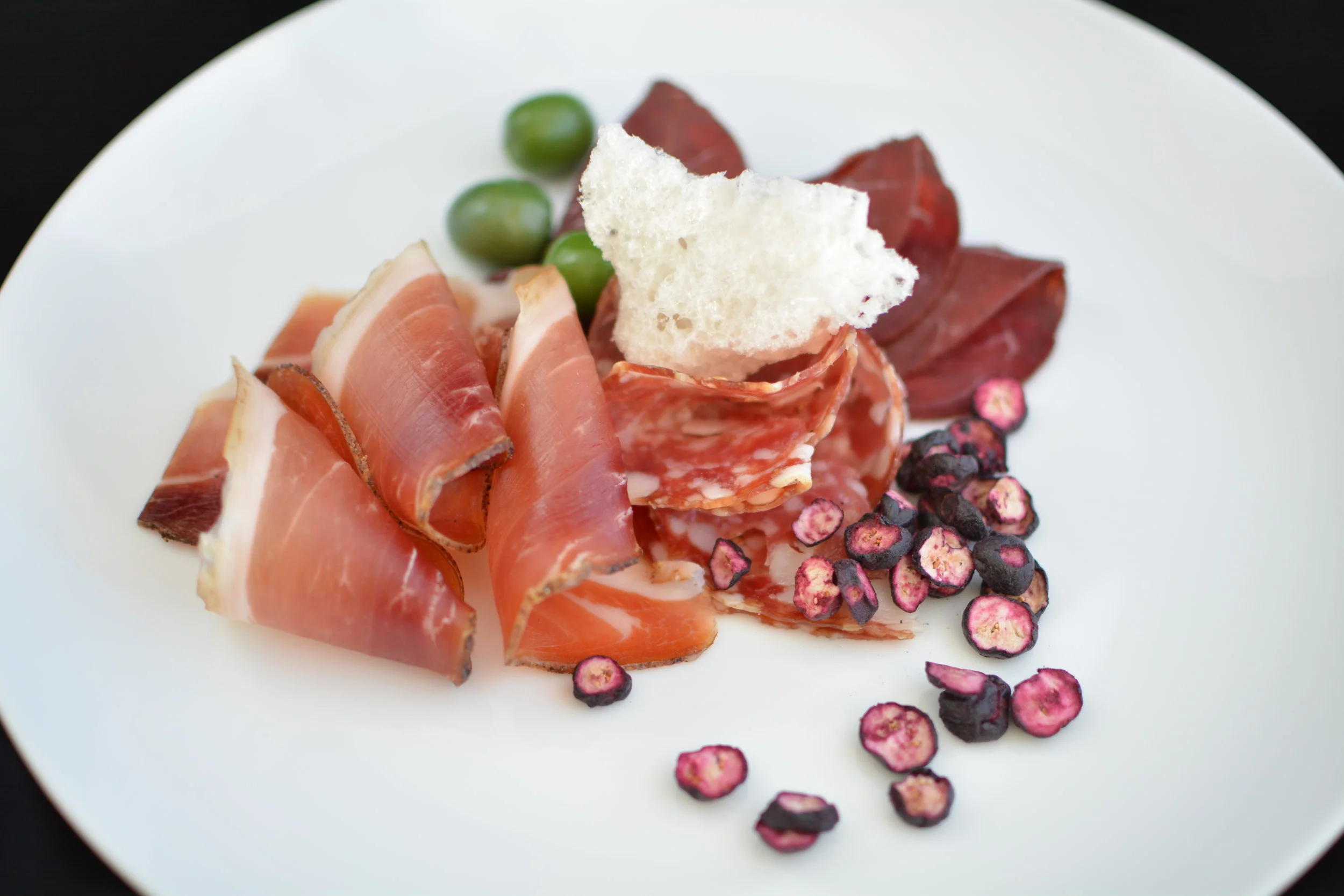  Add frz-dry Manuka Honey Chunks to your charcuterie, cheese or fruit plates in place of Honeycomb.&nbsp; Now that's Fresh As... #purelyartisan 