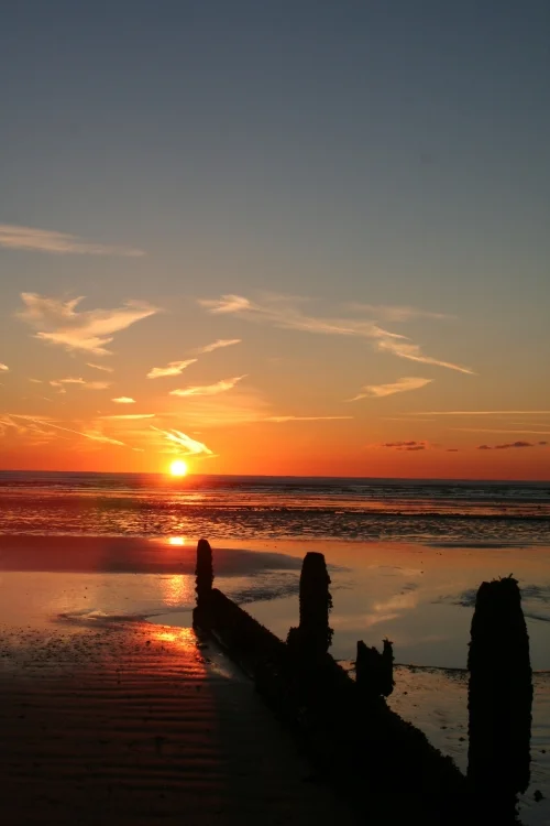 40) LITTLESTONE SUNRISE