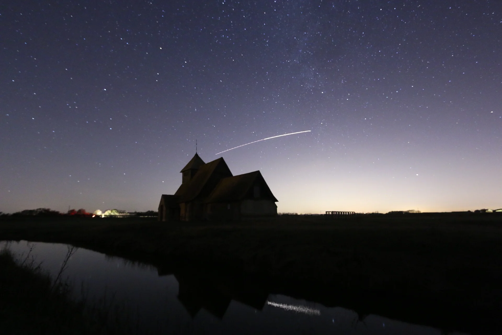 Planes over Fairfield (I would love to say shooting star but that is not true!)