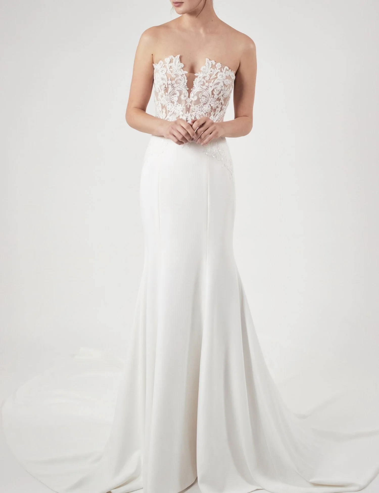 Zayde Veil by Rivini, Brand New Zadye Veil – RITAVINIERIS main image 4