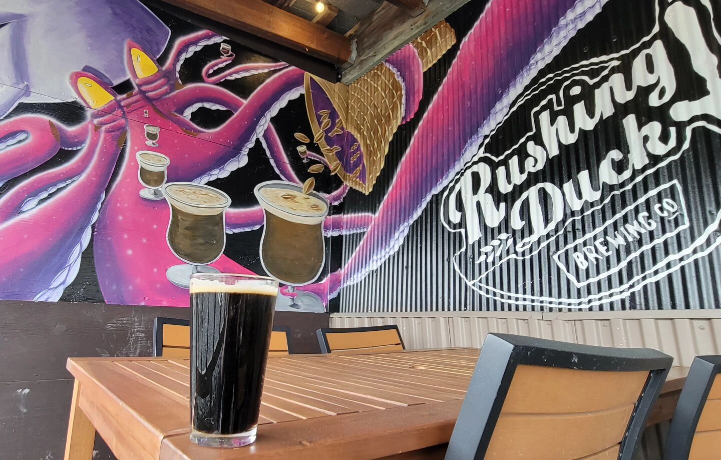It's a dreary spring day and we can all use a little coffee (beer) to wake up 😴. We are open today 3-8pm for you to have a delicious glass of Beanhead Coffee Porter and play trivia at 6pm! 

No food truck today so feel free to bring your own.

#rush