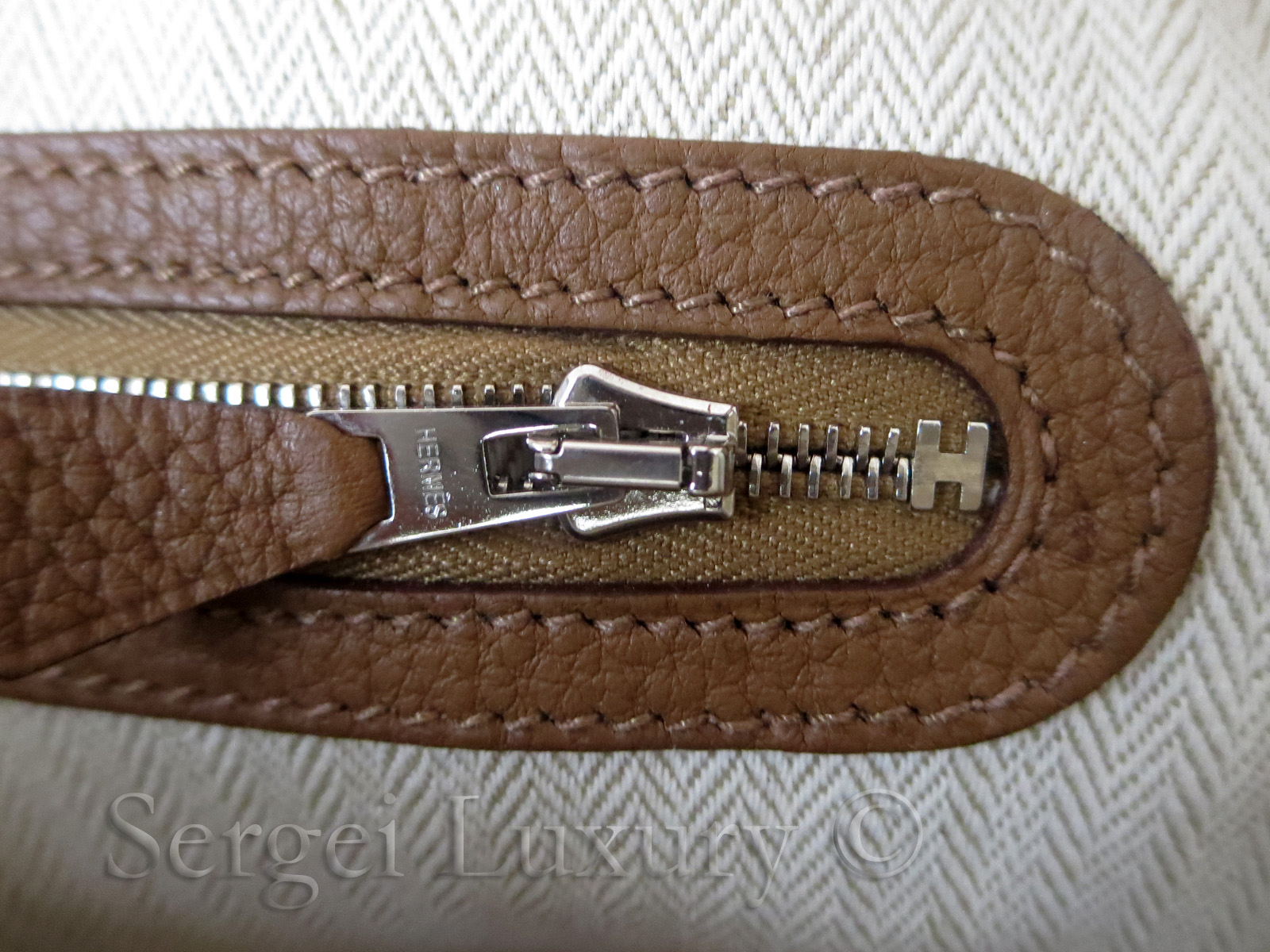 HERMES Negonda Leather Garden Party TPM Silver Button Handle Bag