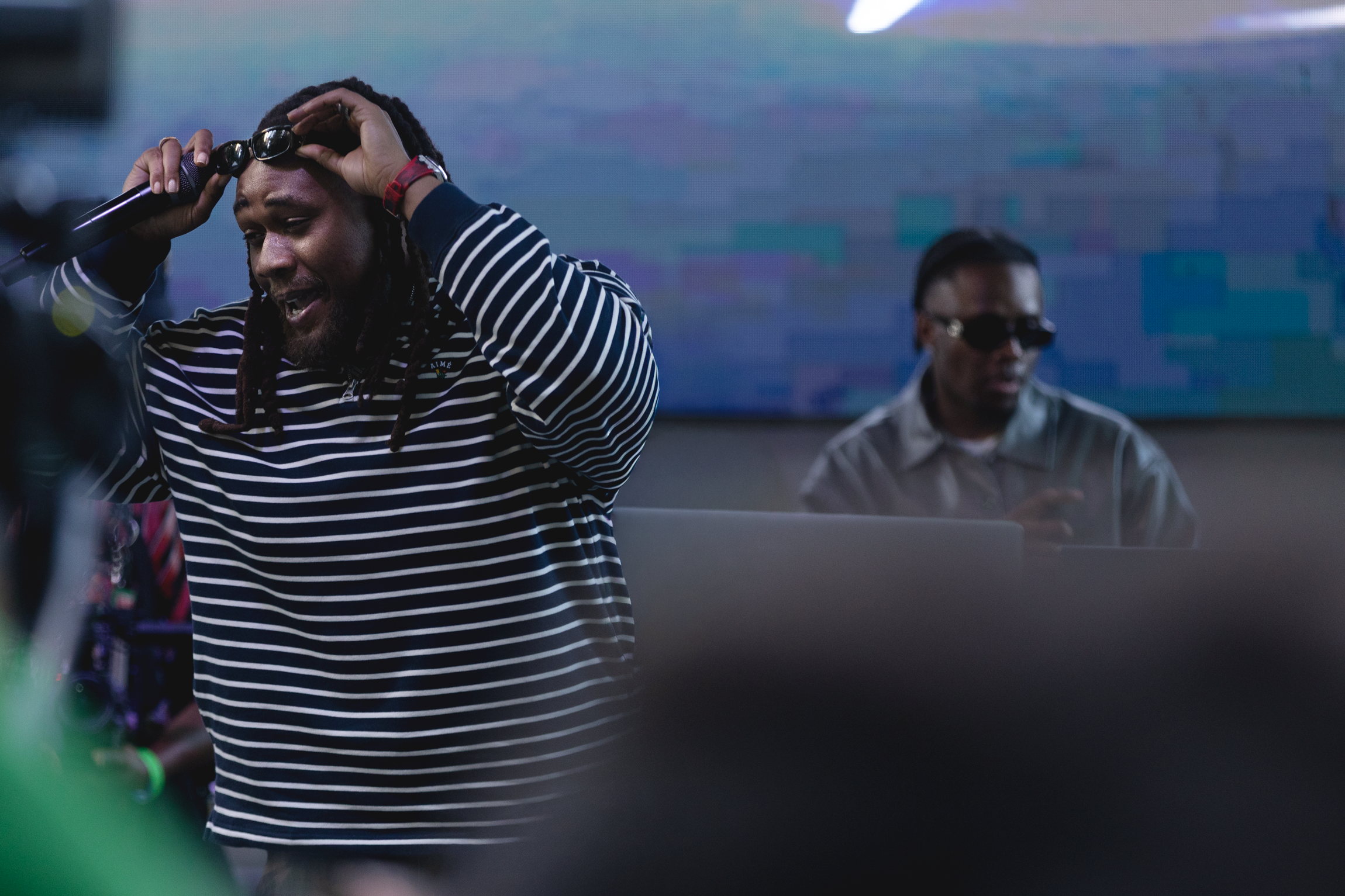 BNXN Performs