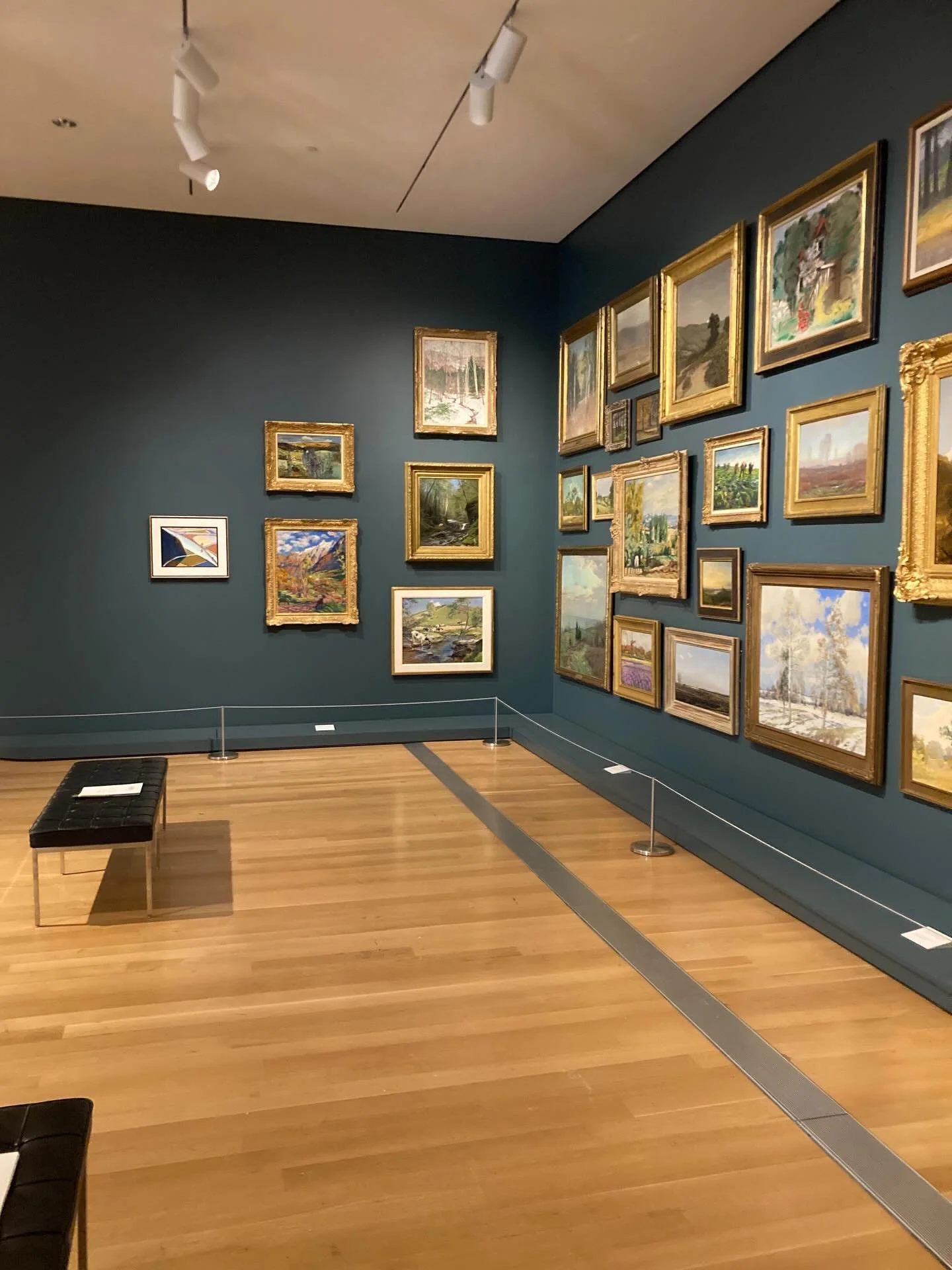 Checking out this @grartmuseum landscape show with some of my favorite girls for our annual, midwinter art outing!