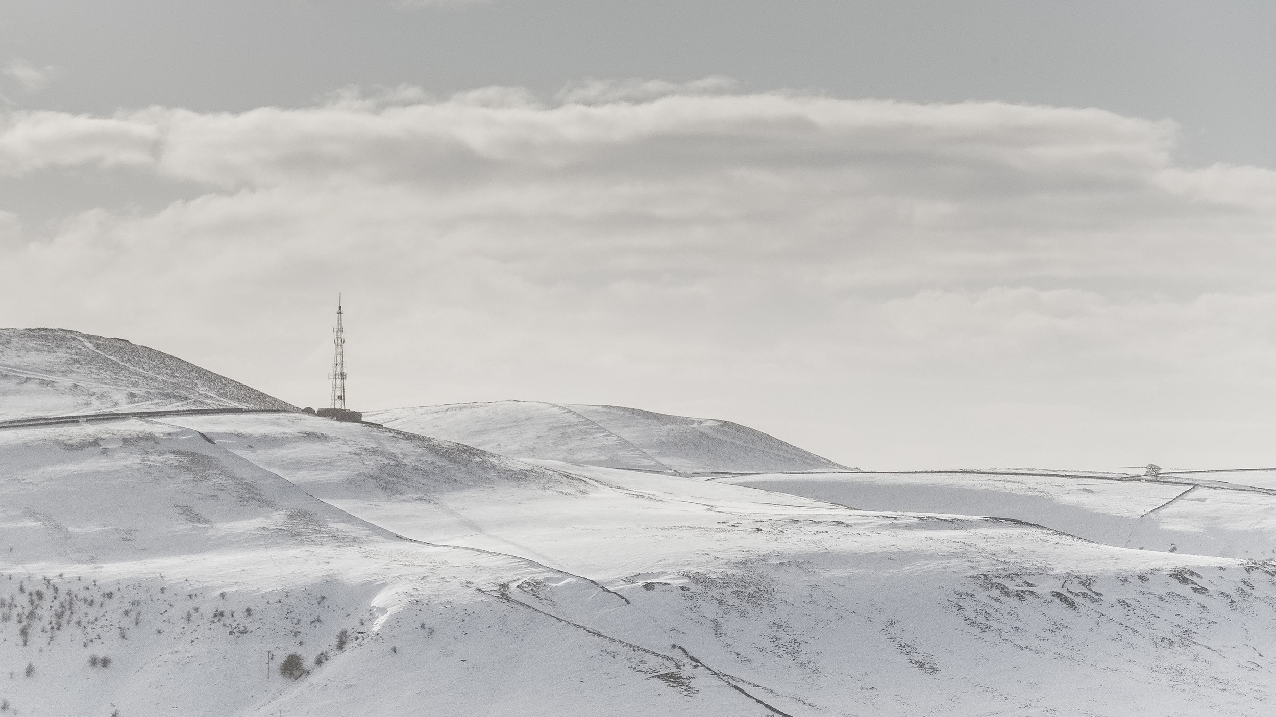 View from Bamford Edge. Fujifilm X-T1 + 18-135mm @ 135mm. f/11. 1/800. ISO 250