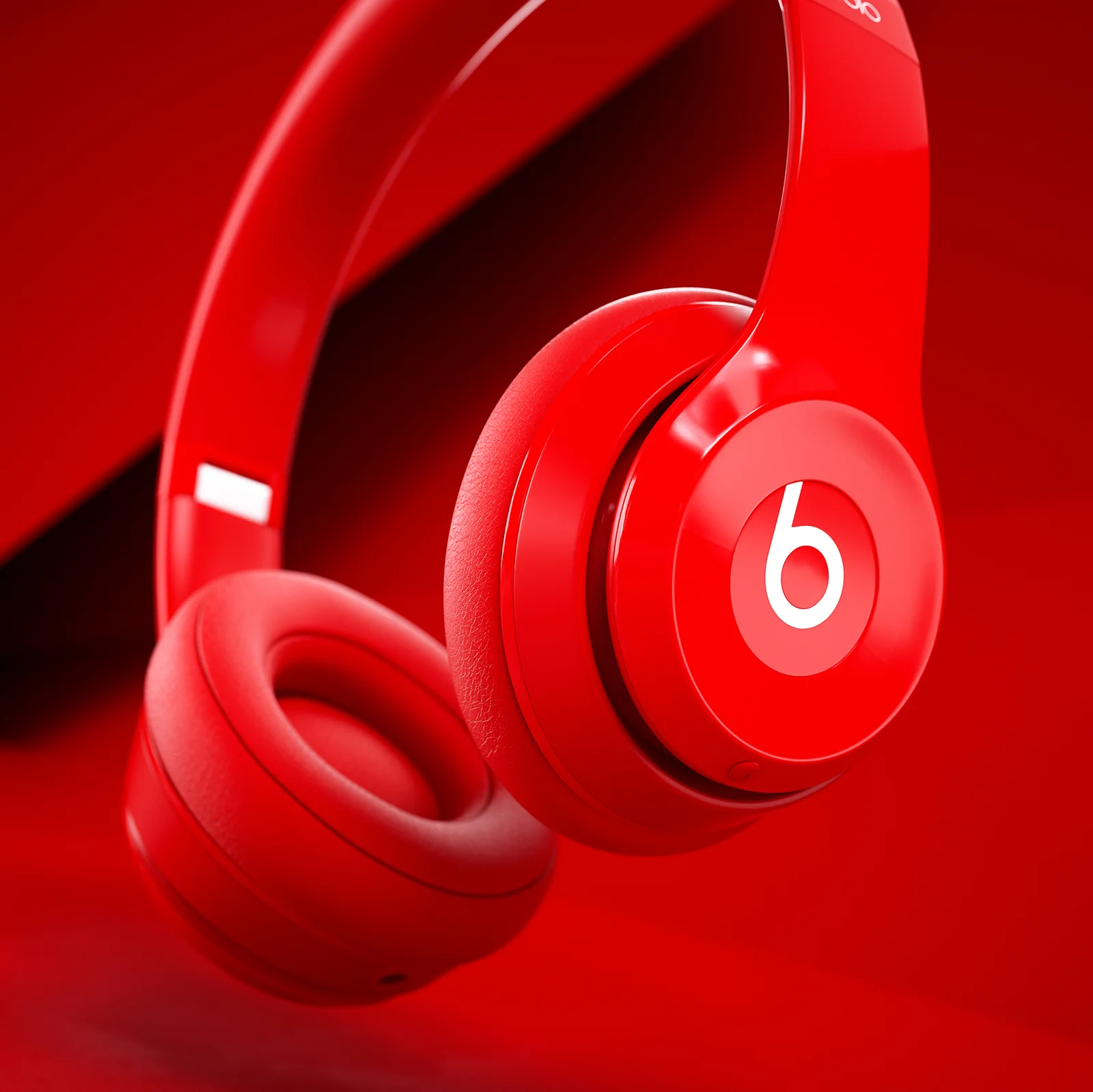 BeatsByDre_Scene_Red_02_02.jpg