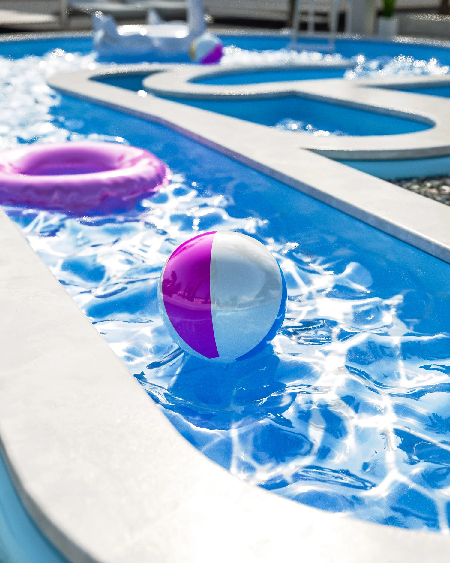 PoolSeason_Illustration_DOF_02.jpg