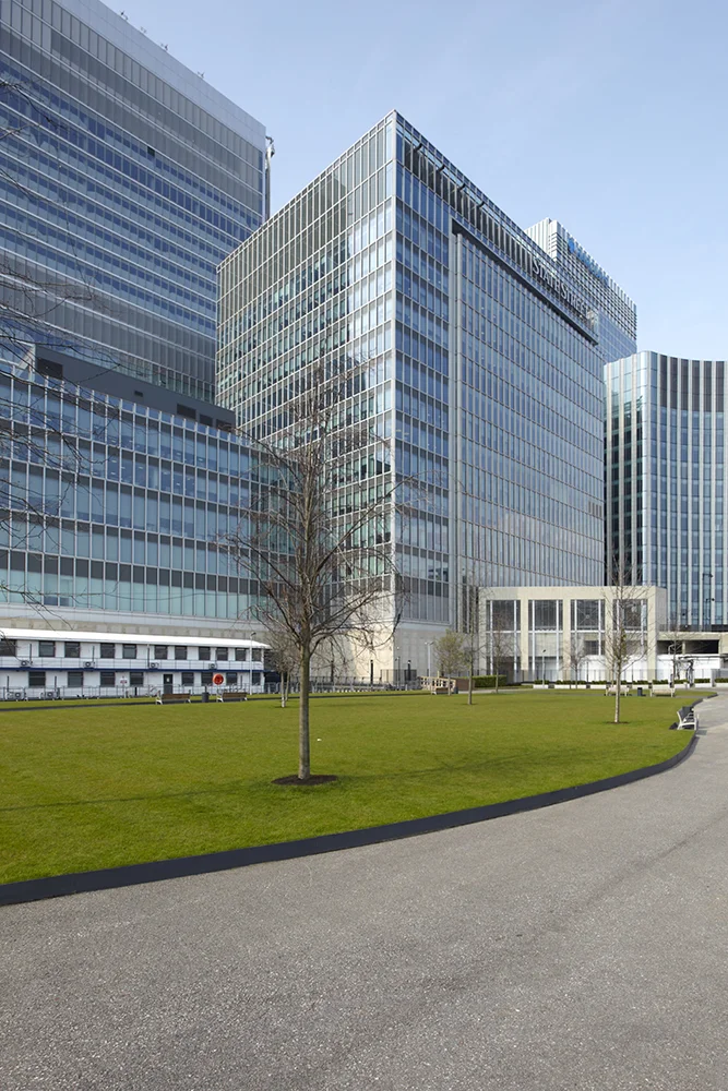 canary_wharf_lakeman_100.jpg