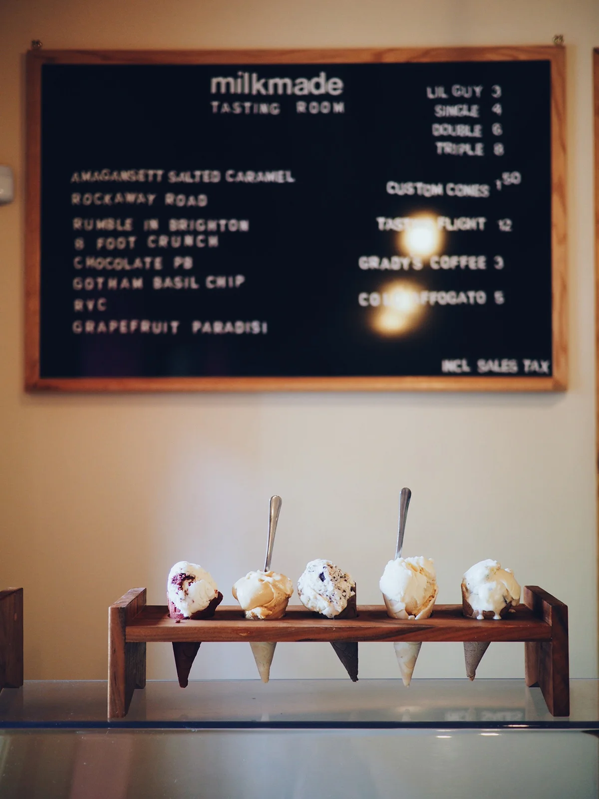 {Pre-melting scoops.}
