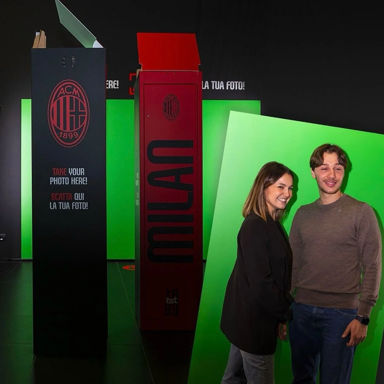 Enjoy an unforgettable visit to the Mondo Milan Museum with @sharingbox photo experience.

Take advantage of your visit to discover the Club&rsquo;s history and capture the moment thanks to our Kiosks with green screens that allow you to create immer