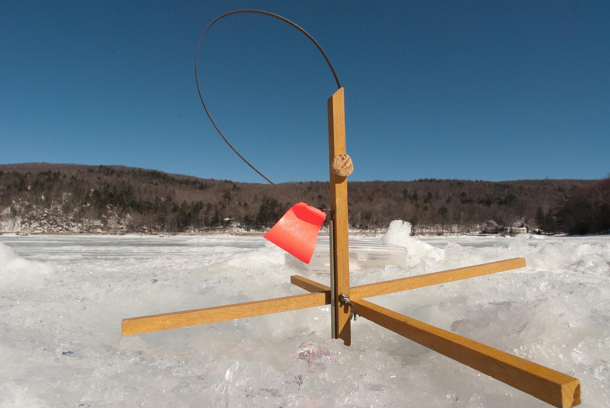 ice fishing-2.jpg
