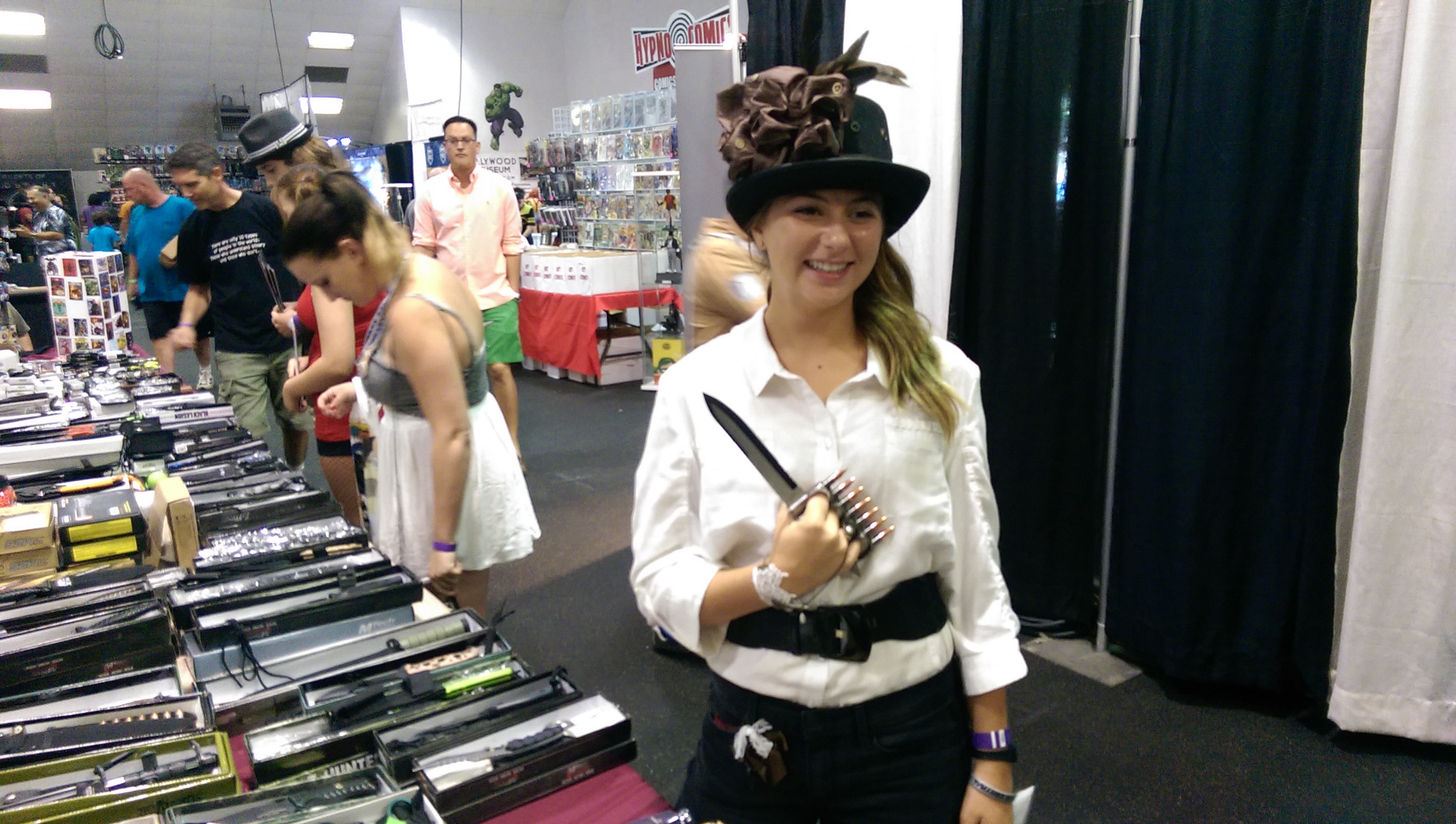 No steampunk outfit is complete without high damage melee weapons