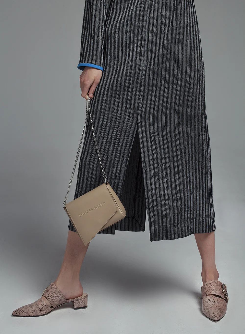 MOISES NIETO_SS18_047.jpg