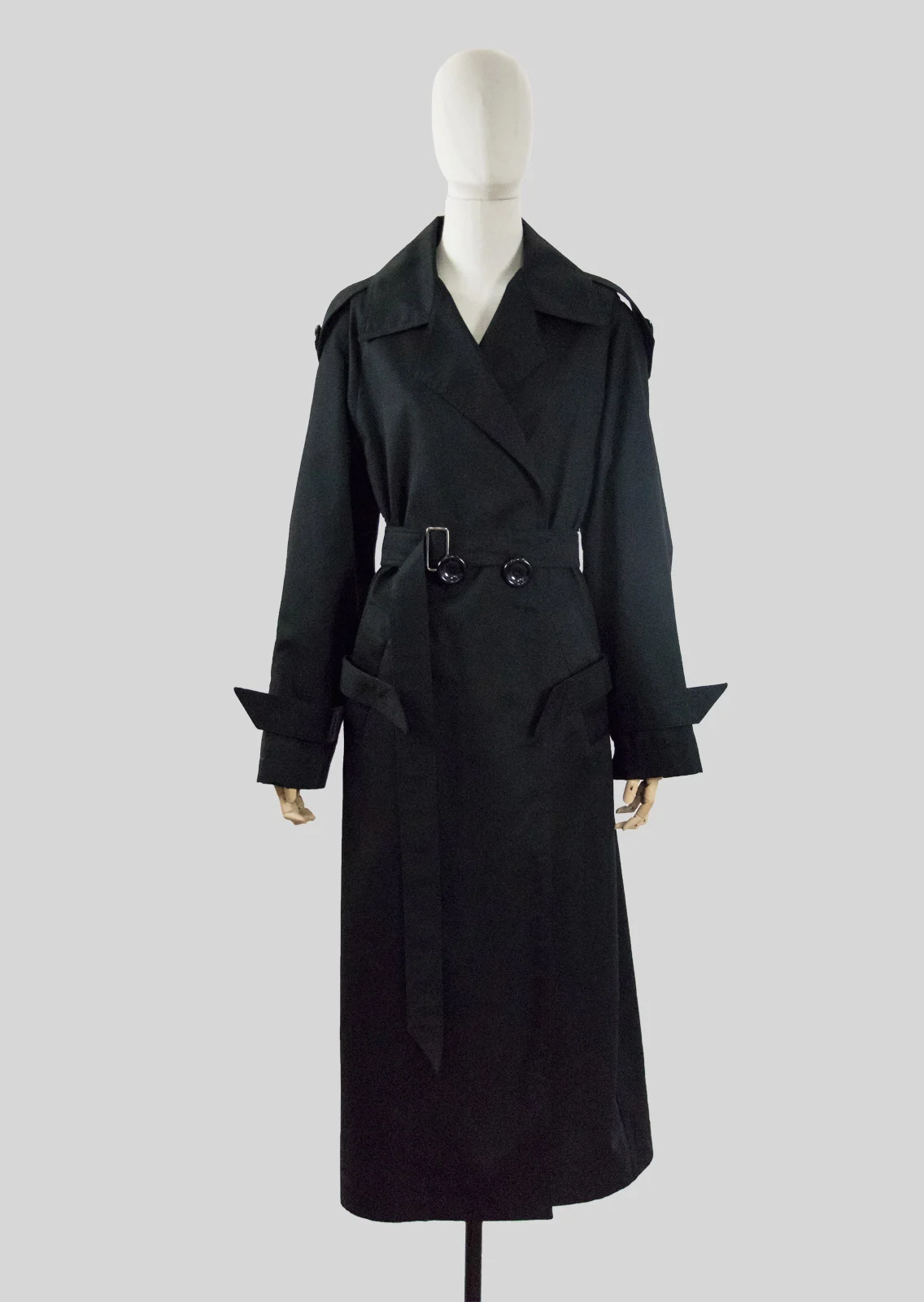 Gabardina-negra-front-web.jpg