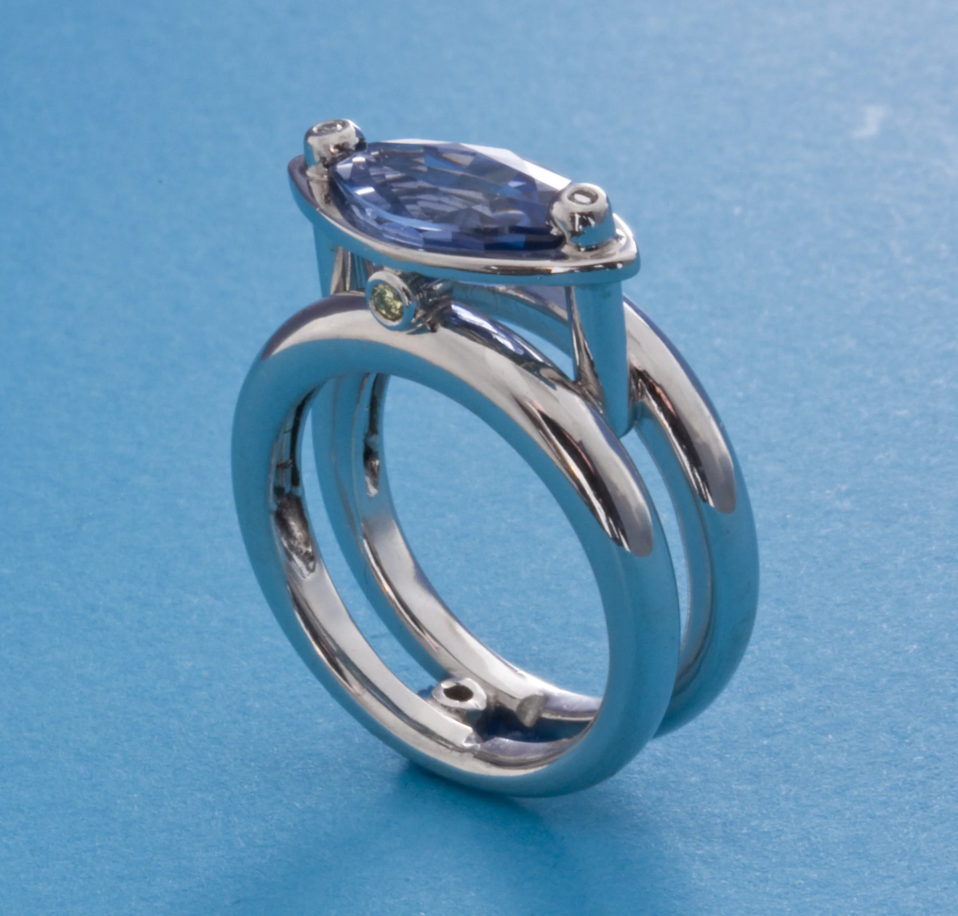 sapphire ring244.jpg