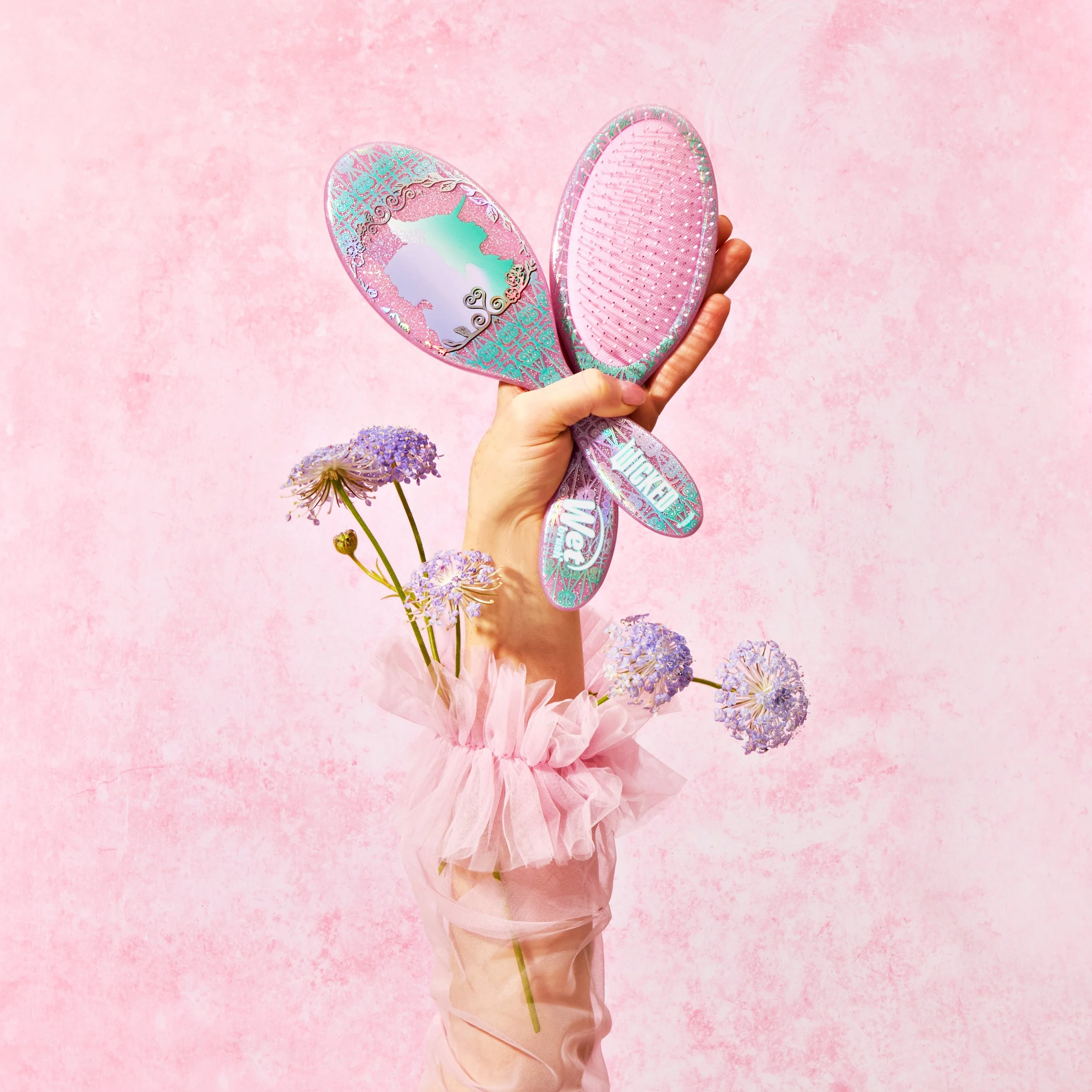 WetBrush_Wicked_Model080 copy_V2.jpg