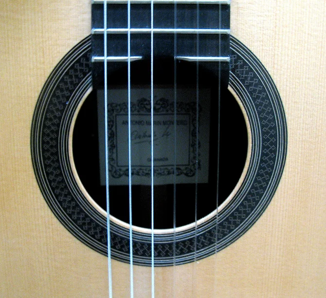 2004AMarin-rs.jpg