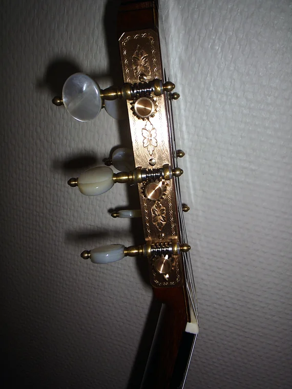 DR720049-tn.jpg