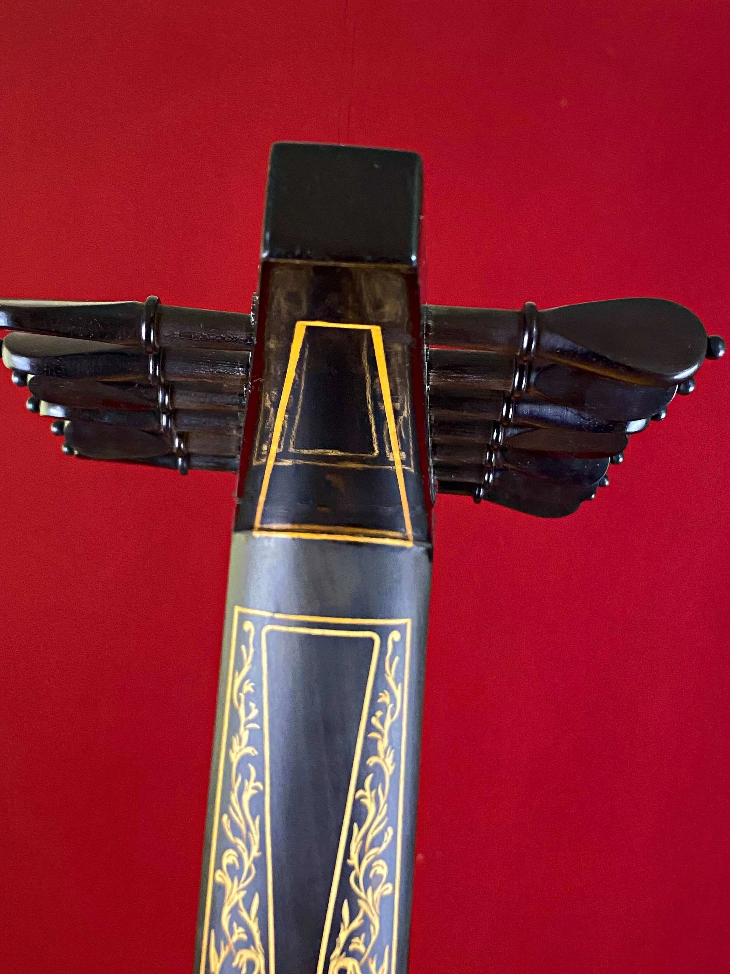 1967 Jose Rubio 8-course lute (Ex-Julian Bream) pegbox