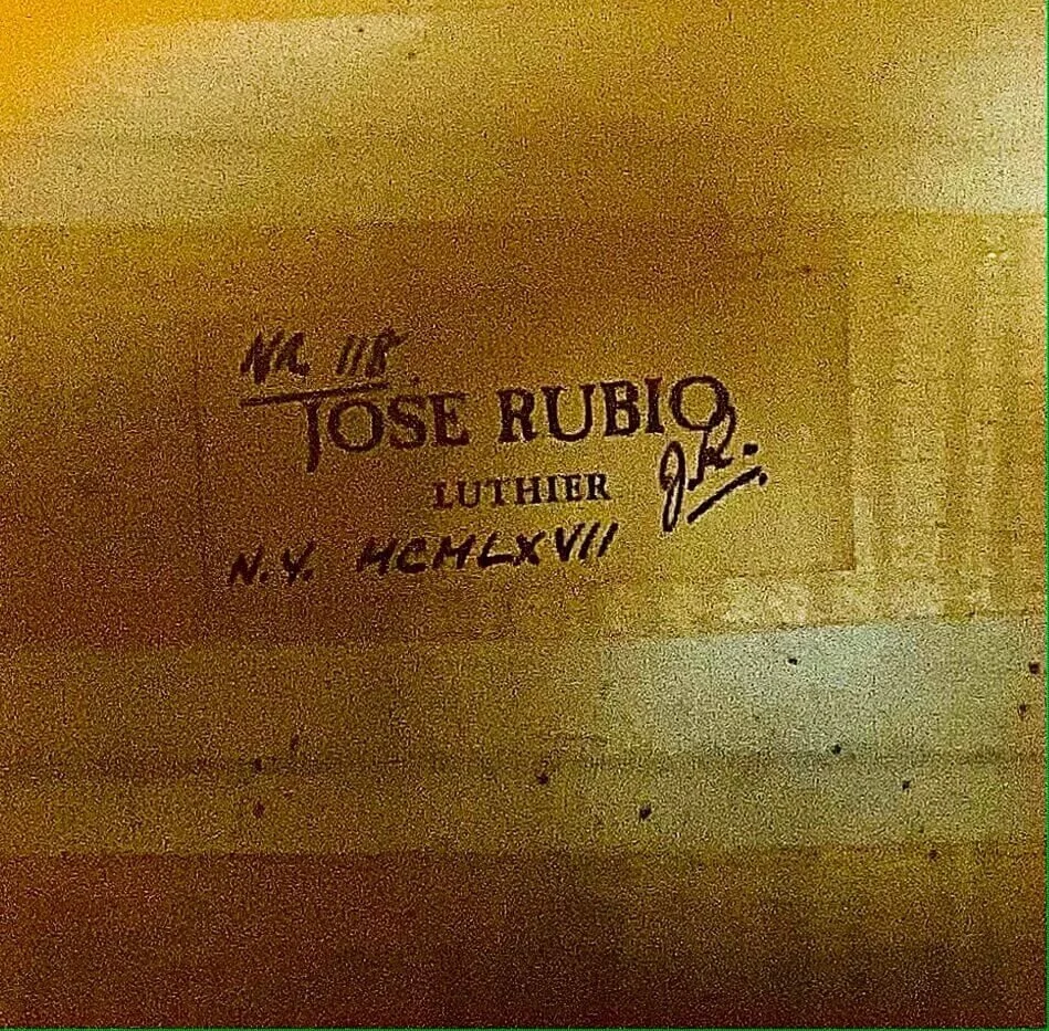 1967 Jose Rubio 8-course lute (Ex-Julian Bream) label