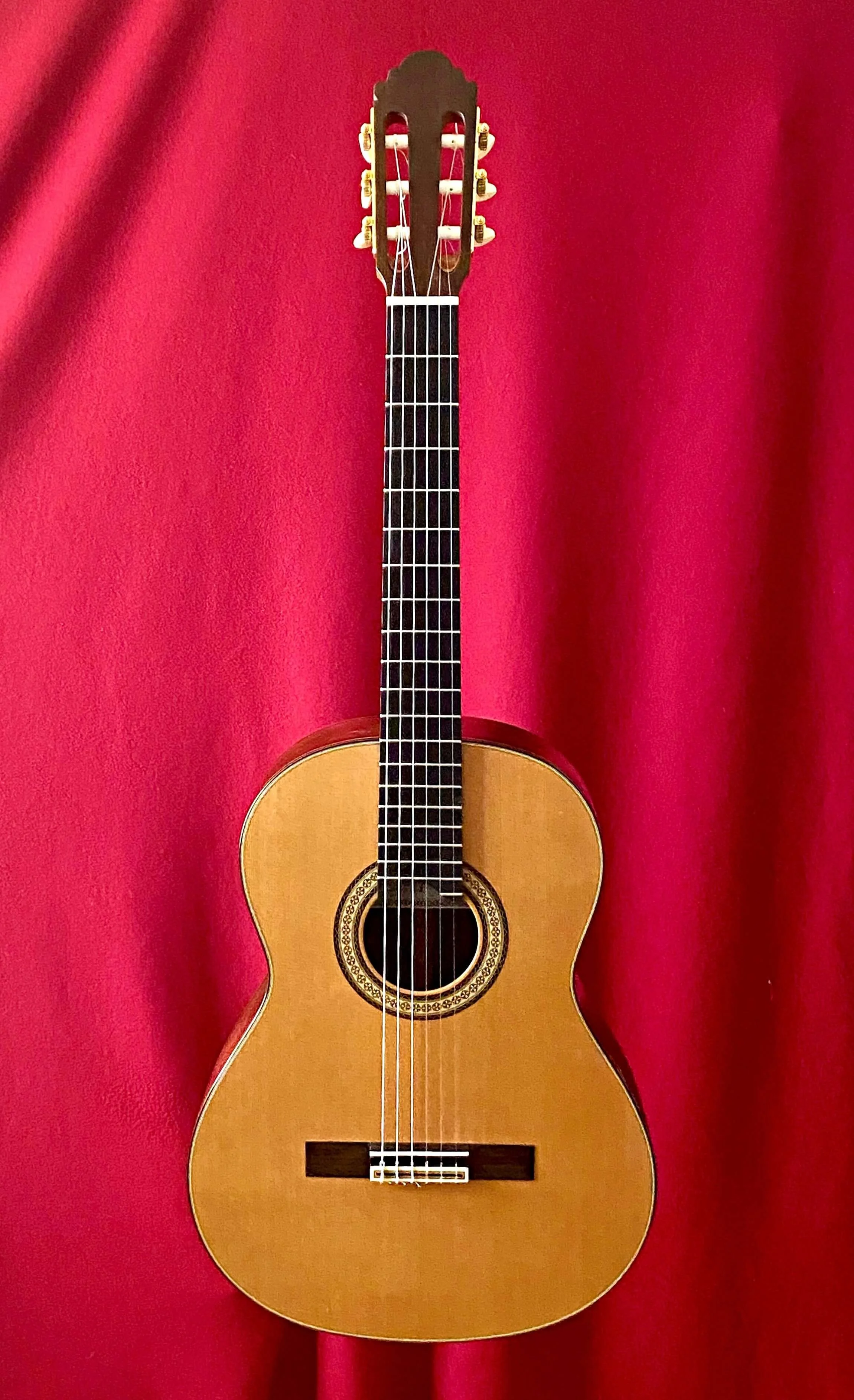 2022 Casimero Lozano, double top, concert classical guitar