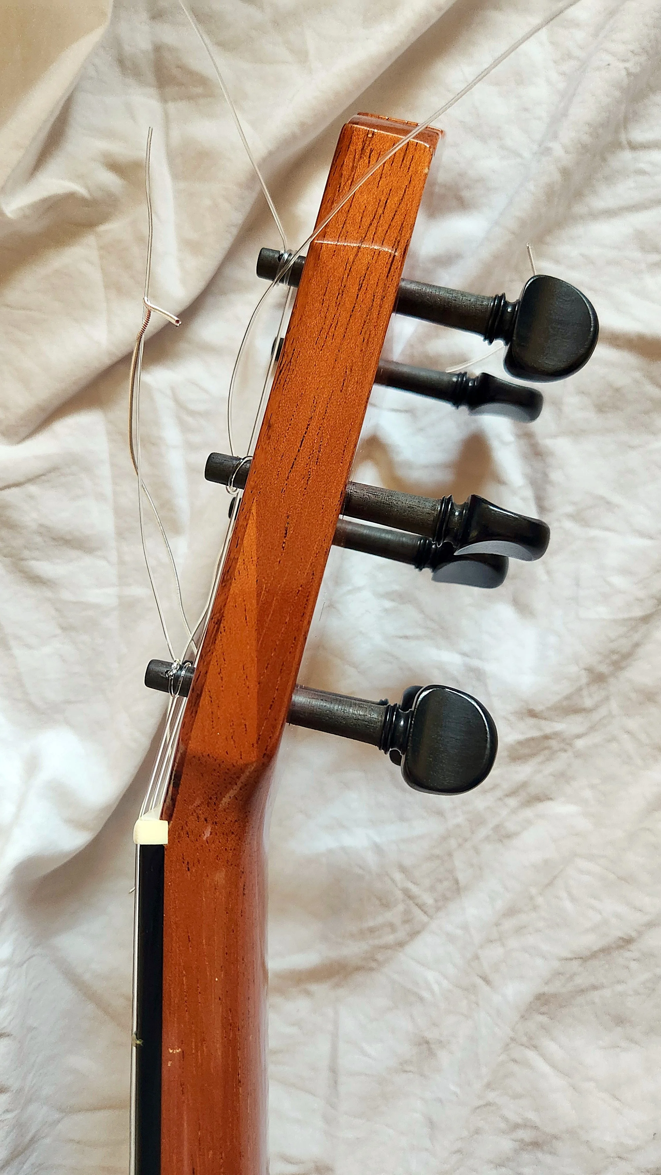 1986 Lester Devoe Fl-pegsbass.jpg