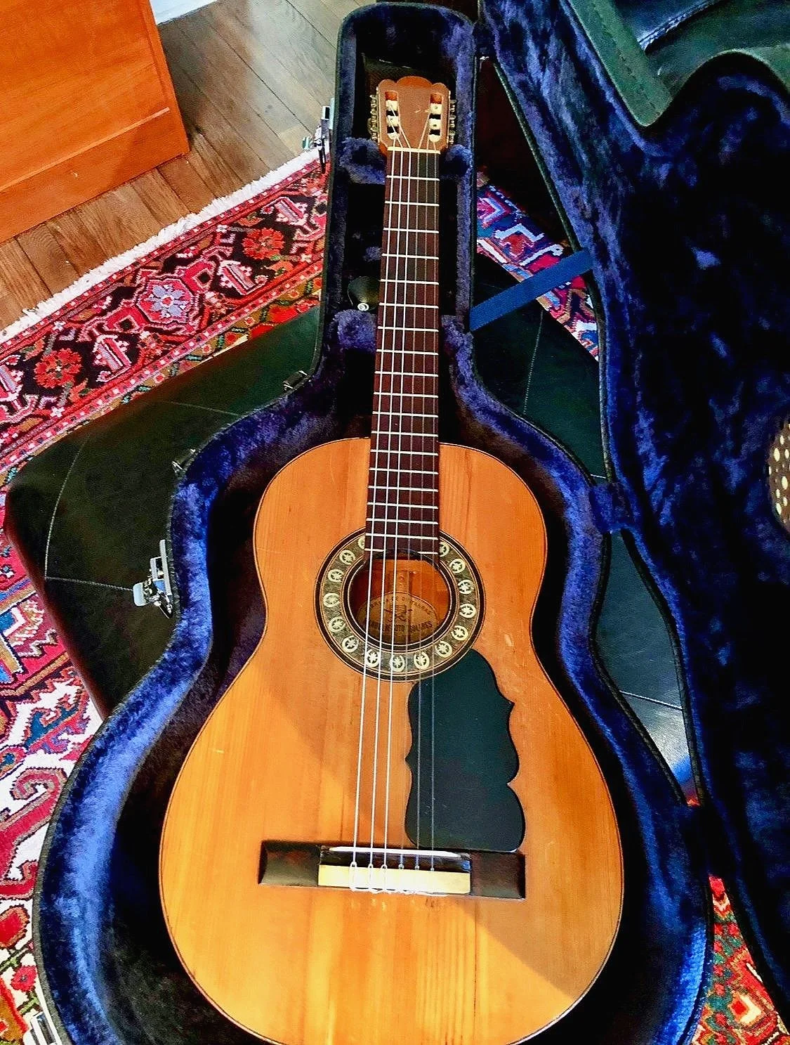c. 1880 Manuel de Soto y Solares flamenco guitar