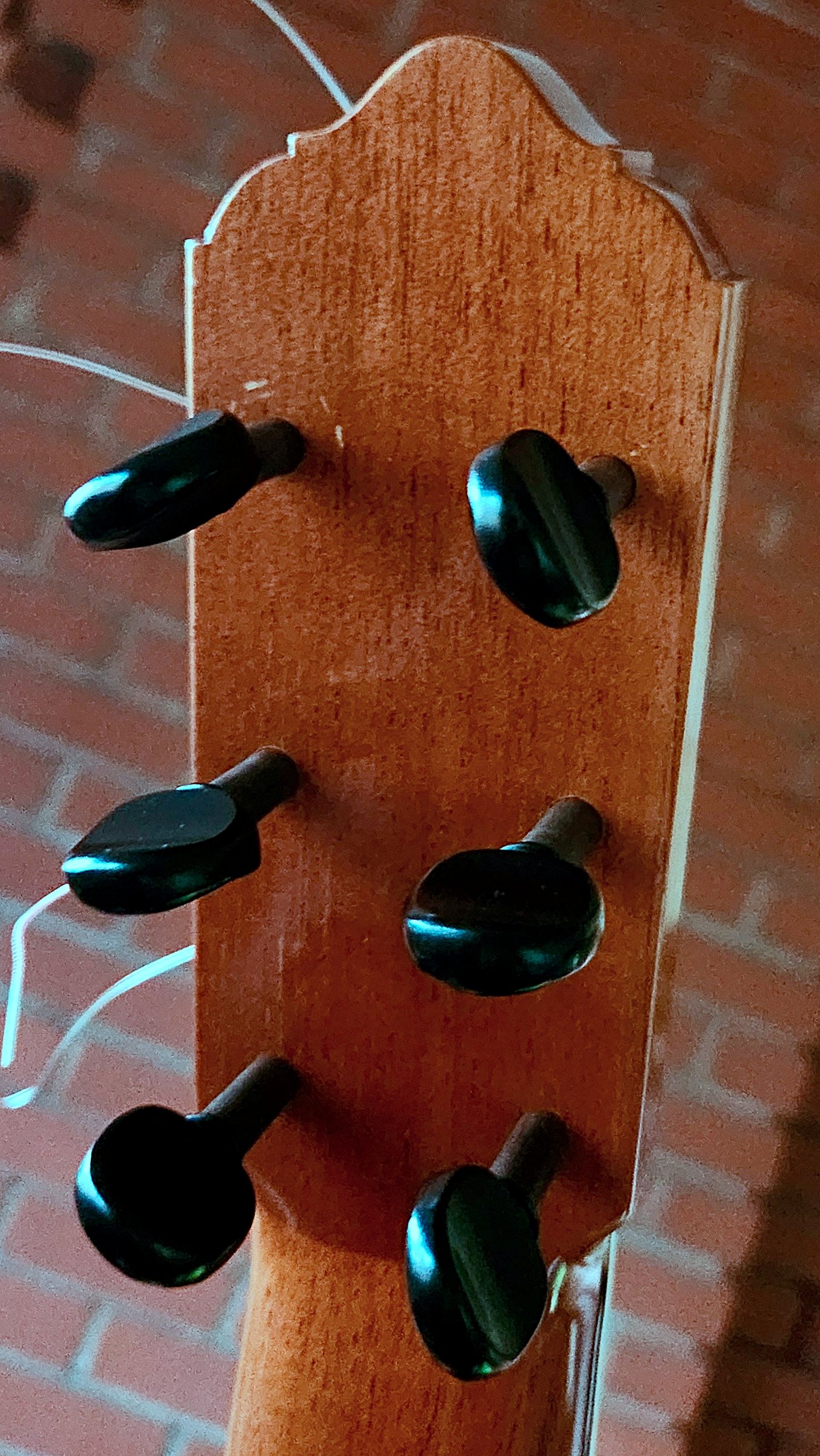 1986 Lester Devoe Fl-bkhd1.jpg