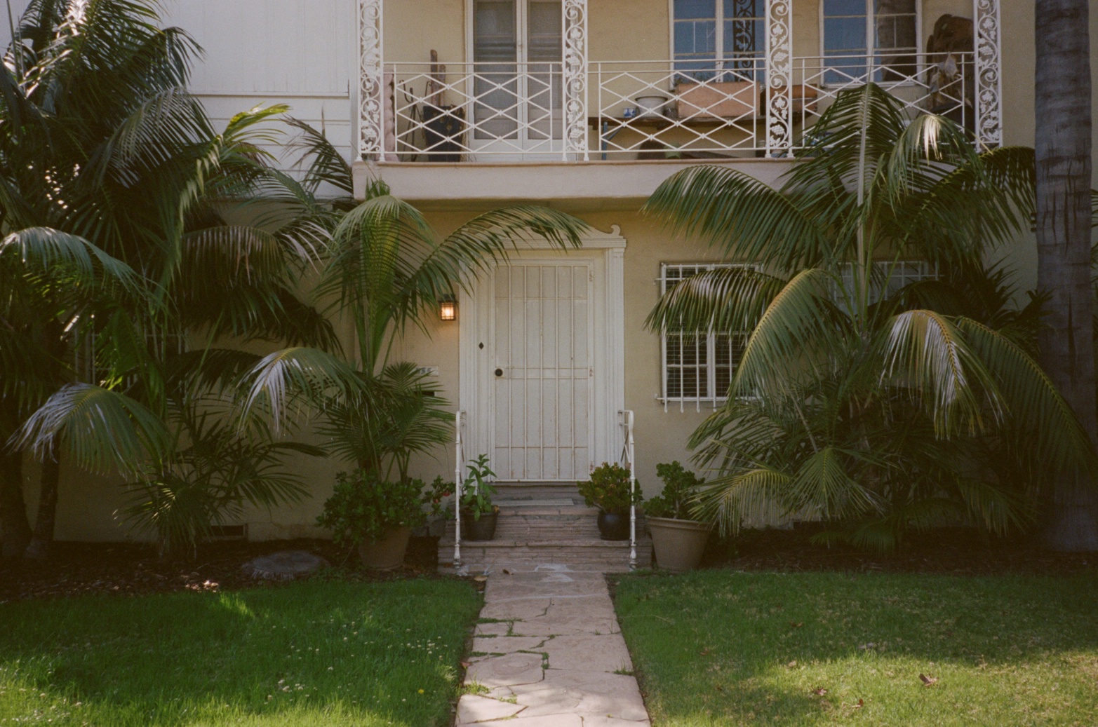 SOUTH MANSFIELD AVENUE, LOS ANGELES | MARCH 2019