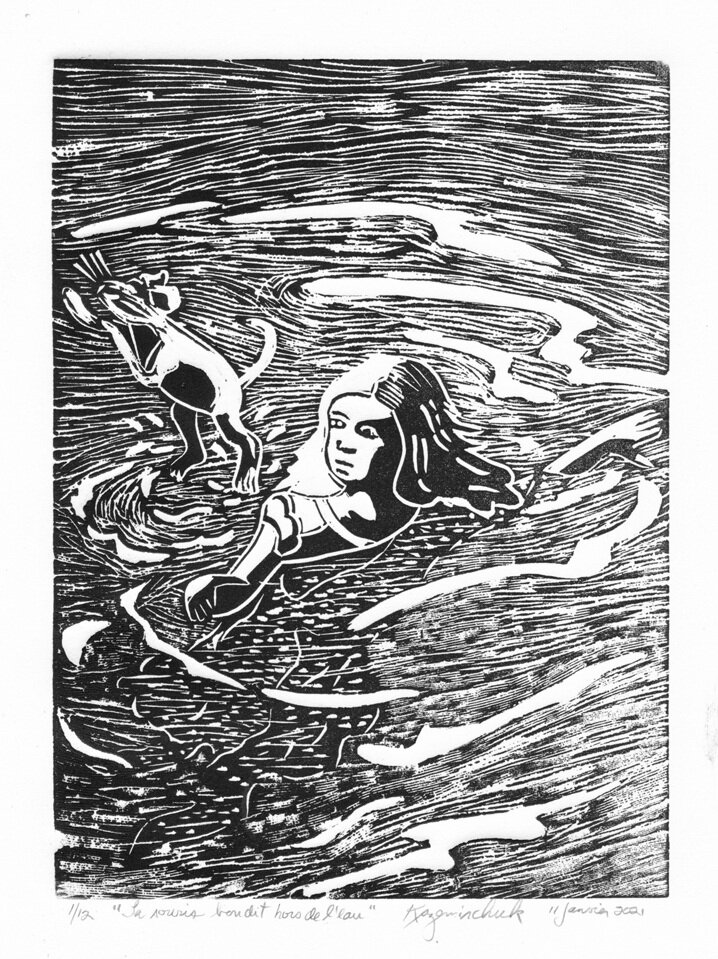 La souris bondit hors de l'eau
