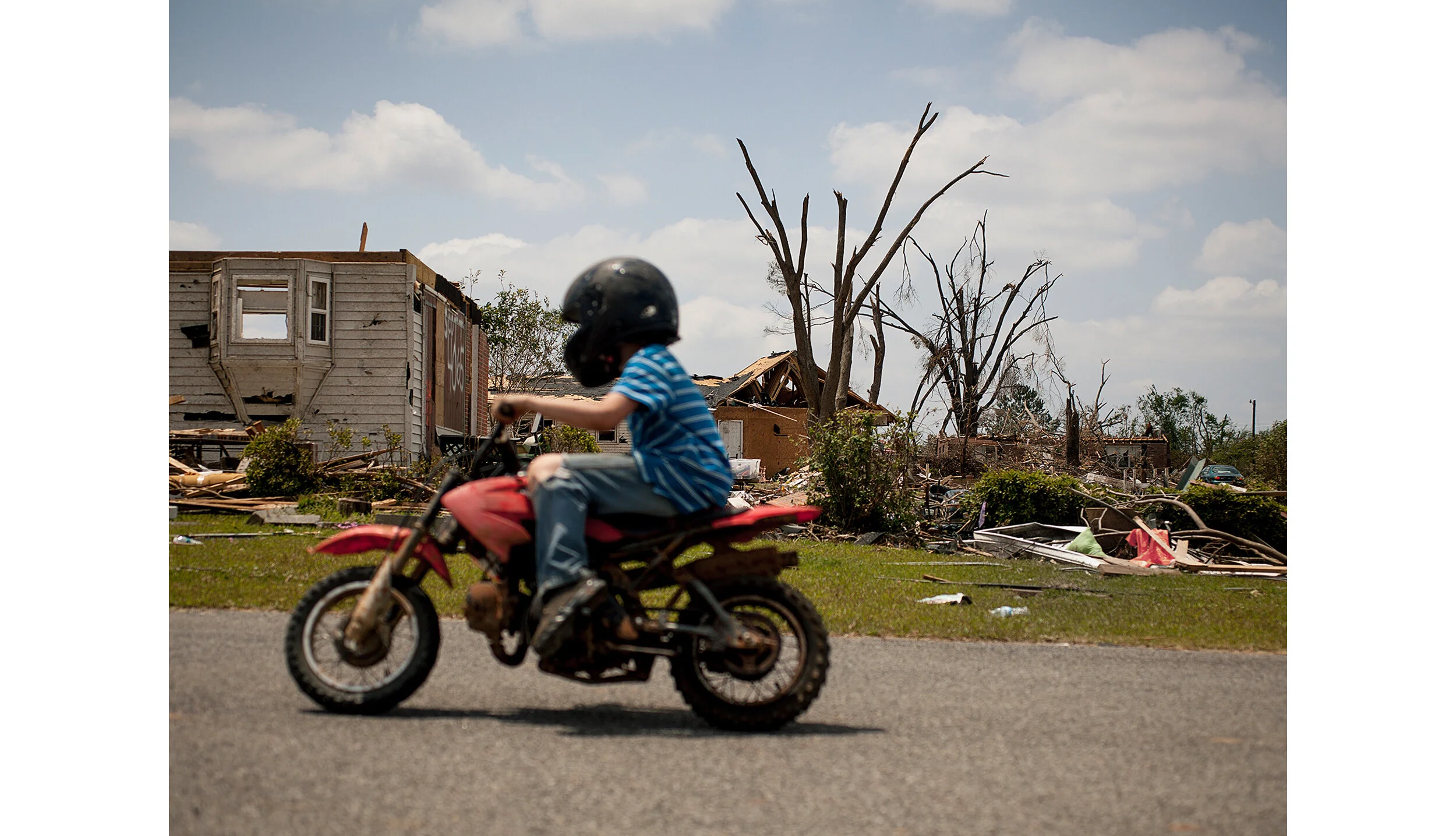 Aftermath of tornado in Tuscaloosa, 2011