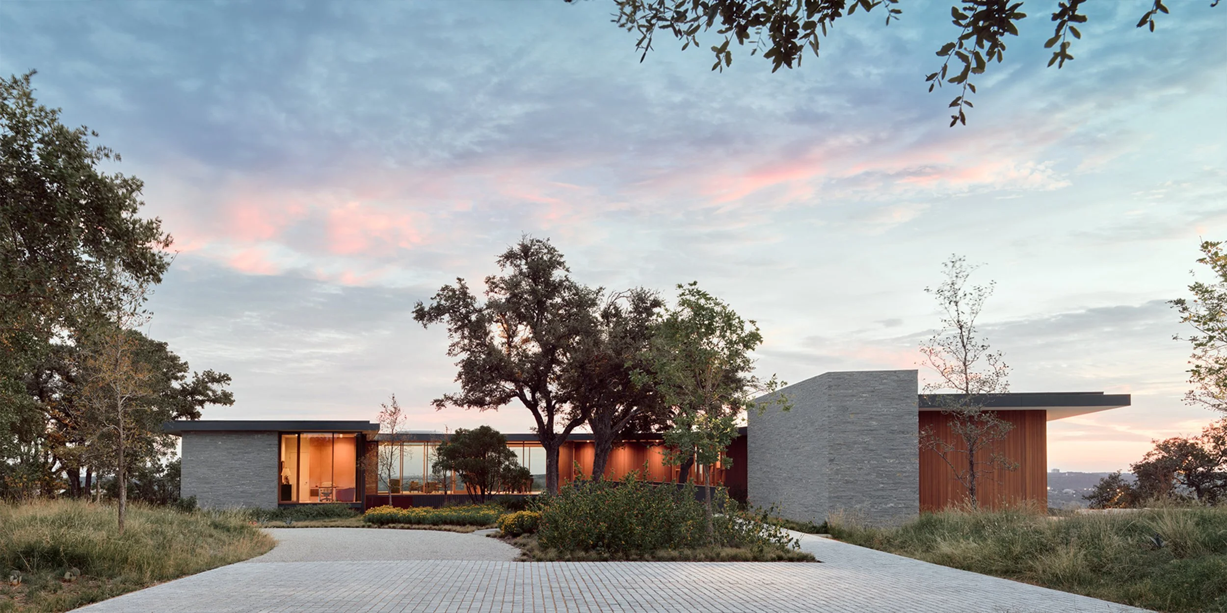 abastian_CaseyDunn_City-Park-Residence-by-Alterstudio-Architecture-_008.jpg