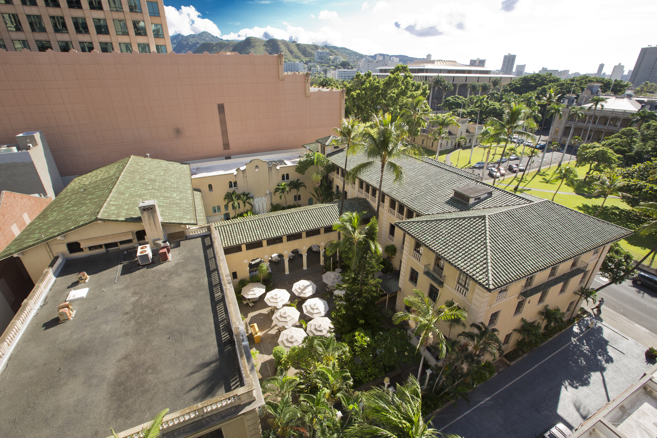 YWCA Laniakea 5 Building Top.jpg