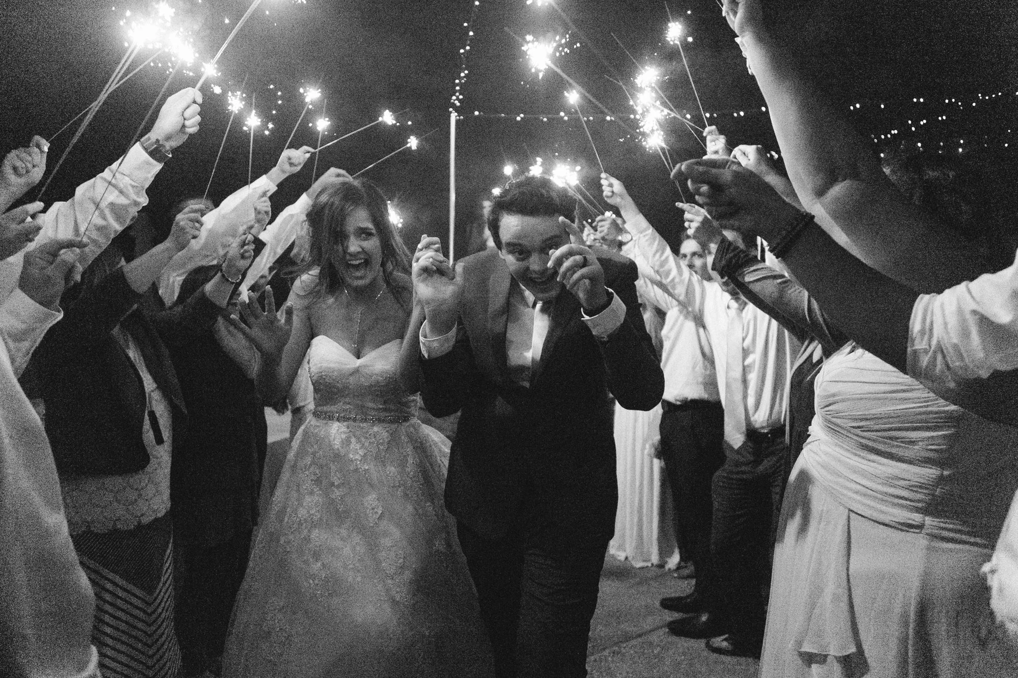 oceanside_airbnb_wedding-83.jpg