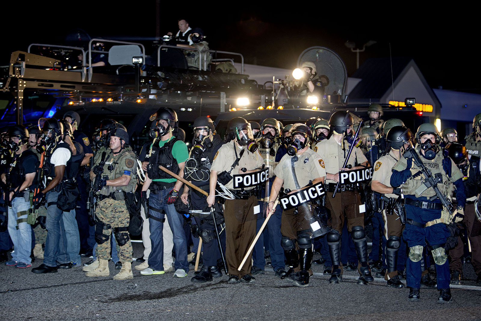 Most of the demonstrators were peaceful, but a small group wanted to create chaos. The police on their side were strongly criticized for being too aggressive and too militarized.