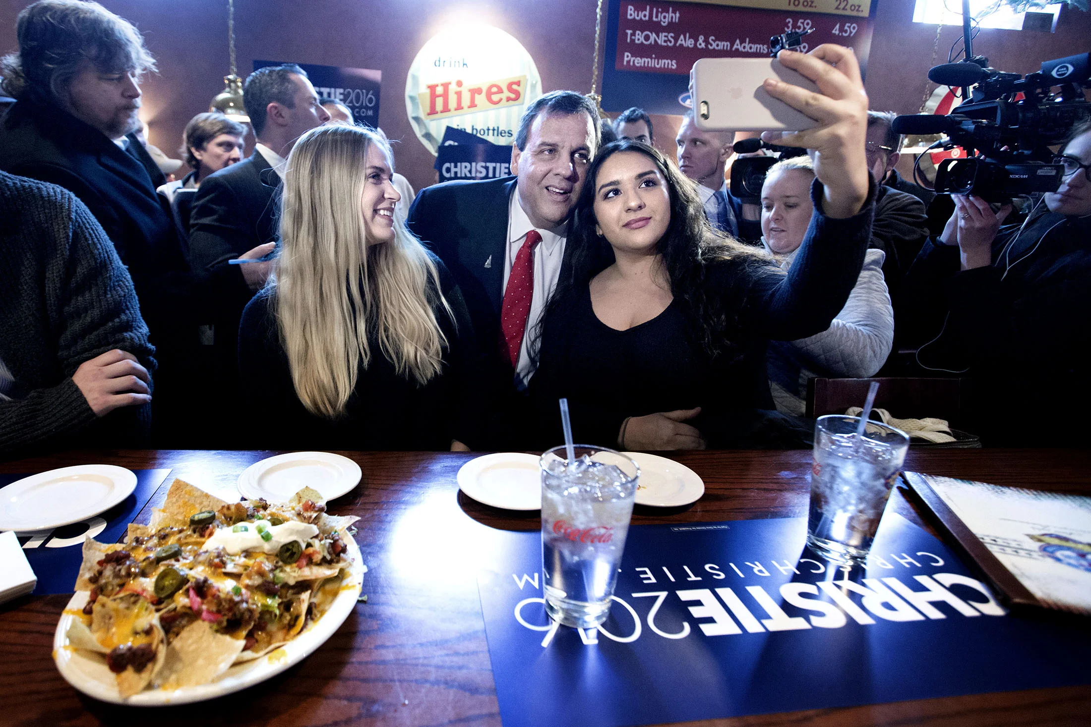 Republikanen Chris Christie besöker en restaurang i Derry, New Hampshire på valdagen för att försöka vinna över väljare i sista minuten. Det gick inte så bra och han drog sig ur presidentvalet dagen efter. 9 februari, 2016. Foto: Thomas Nilsson