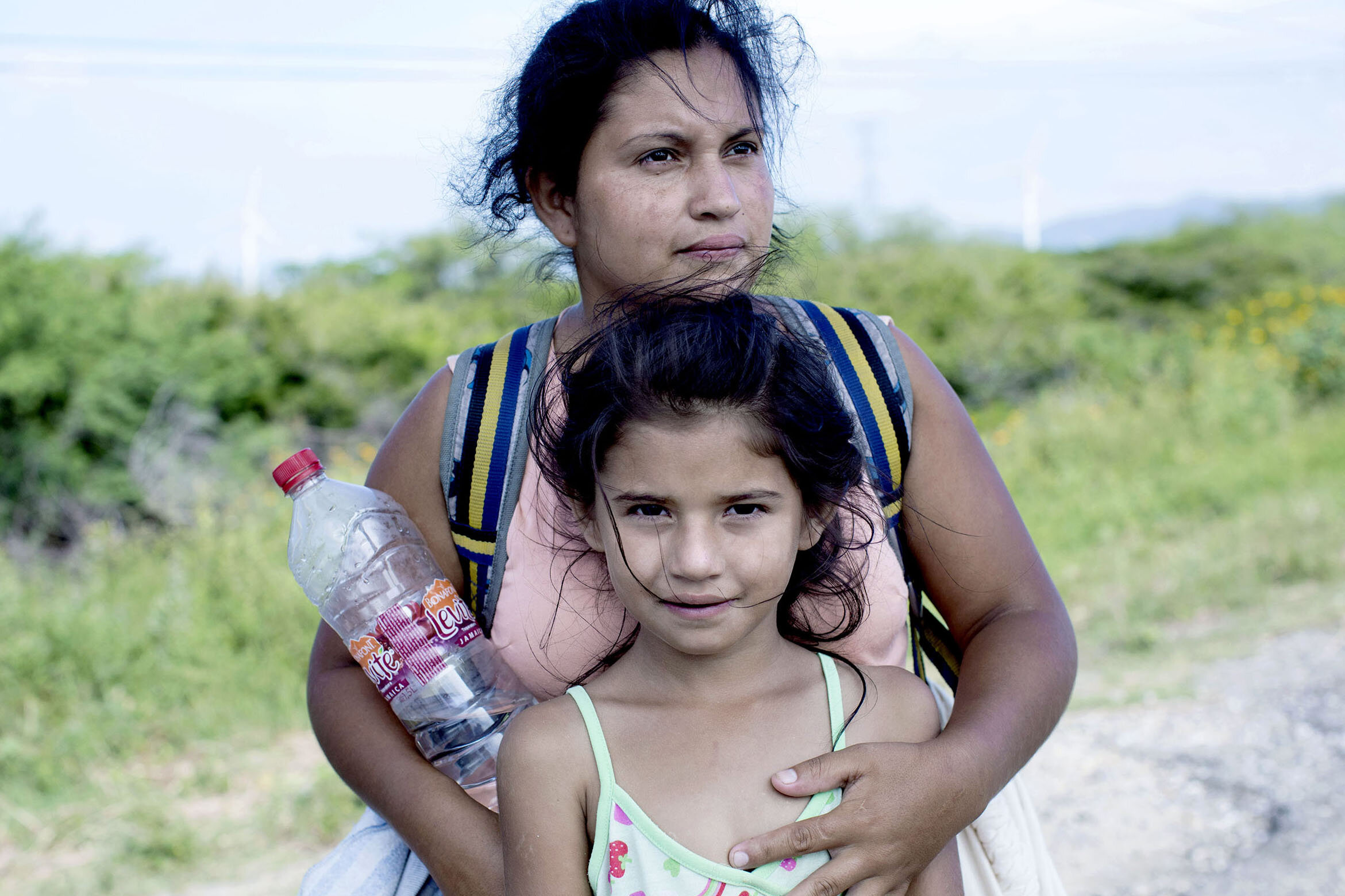 Mexico: Mother and daughter in the so called "caravan", heading towards the U.S. border.